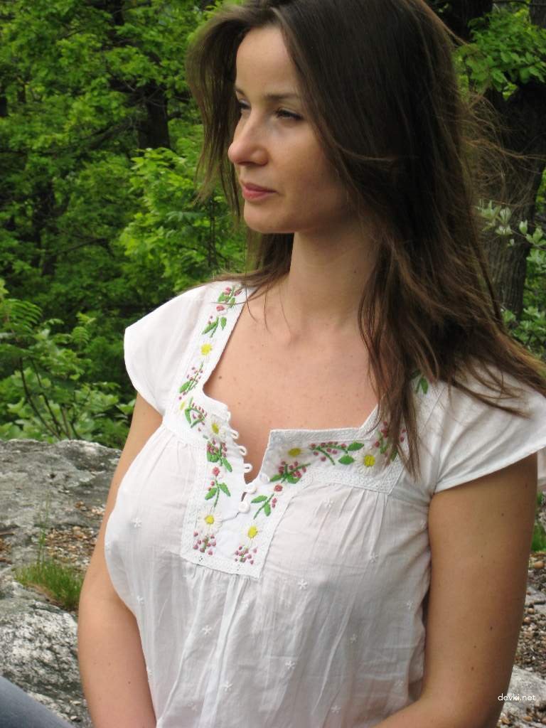 Stunning Girlfriend Poses Nude - 68 Explicit Amateur Porn Photos (Part 4)