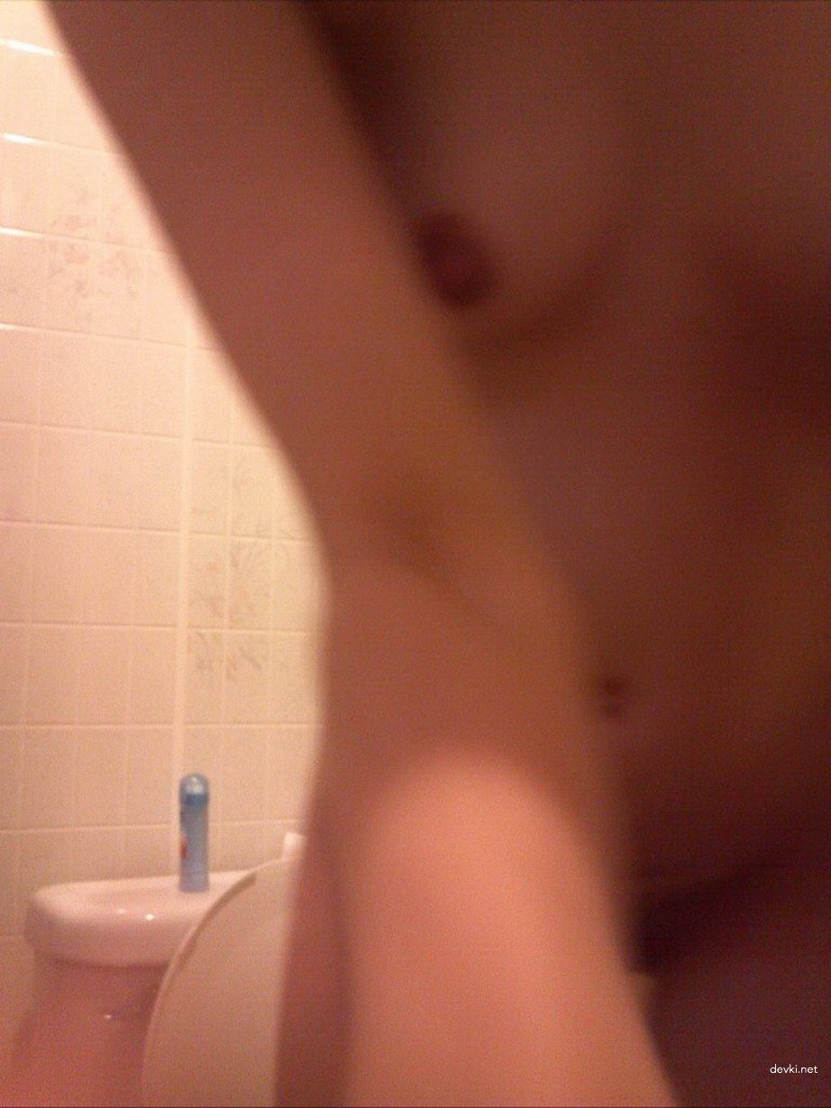 Hot Young Wife with Small Tits - Explicit Amateur Photo