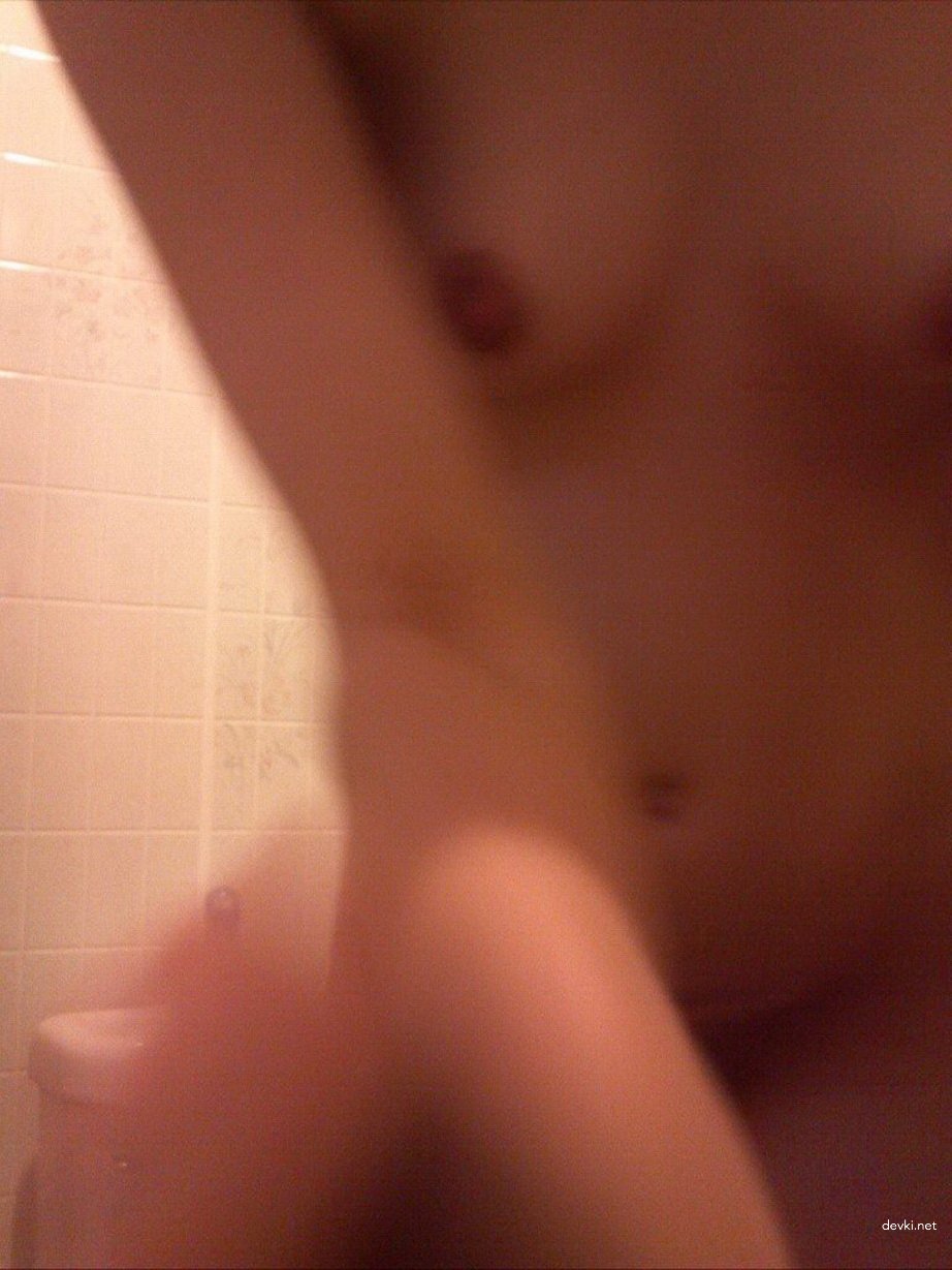 Hot Young Wife with Small Tits - Explicit Amateur Photo