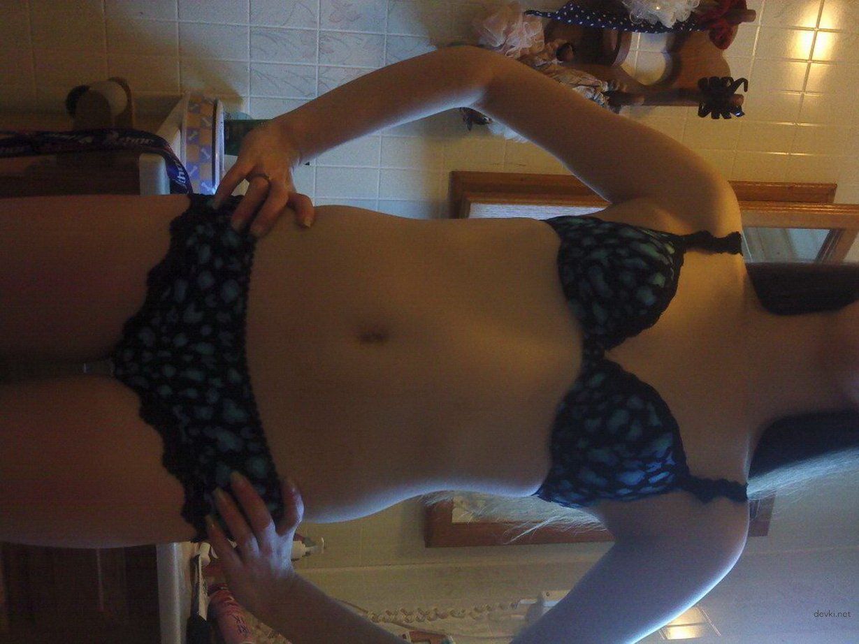 Hot Young Wife with Small Tits - Explicit Amateur Photo