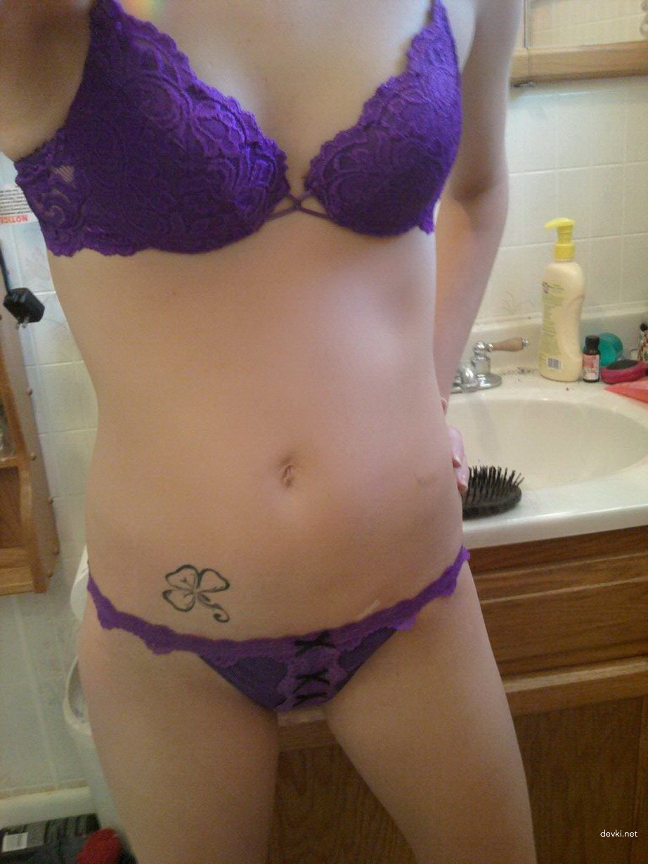 Hot Young Wife with Small Tits - Explicit Amateur Photo