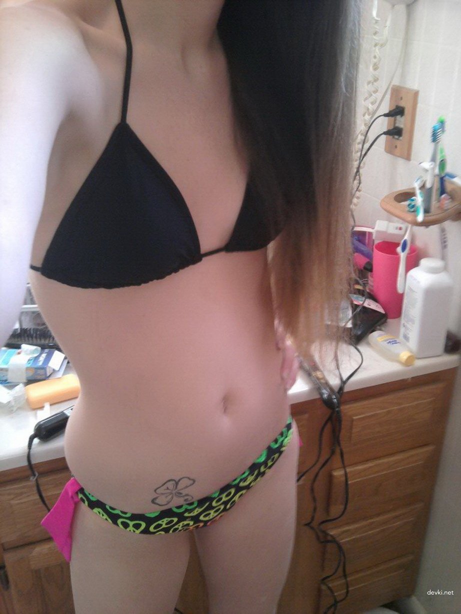 Hot Young Wife with Small Tits - Explicit Amateur Photo