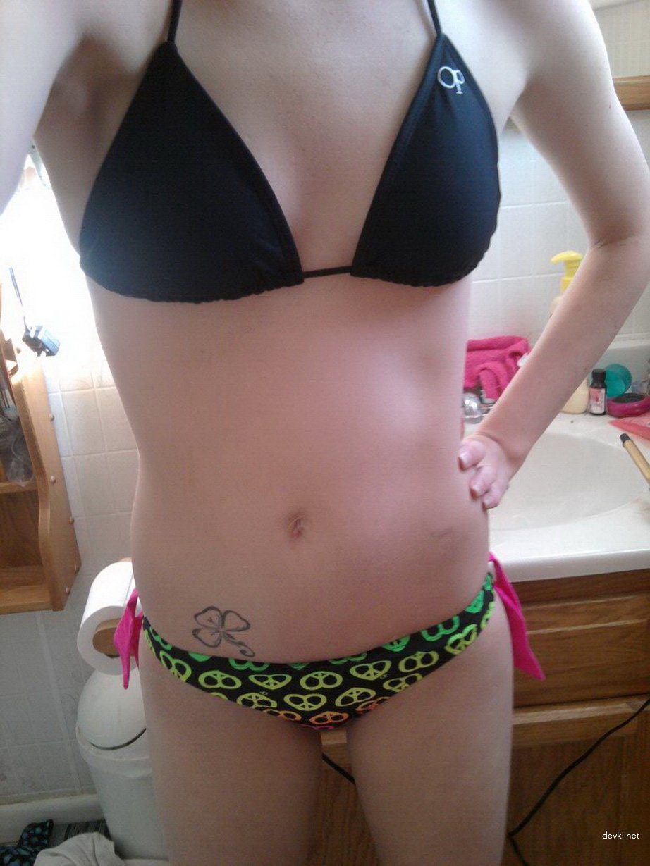 Hot Young Wife with Small Tits - Explicit Amateur Photo