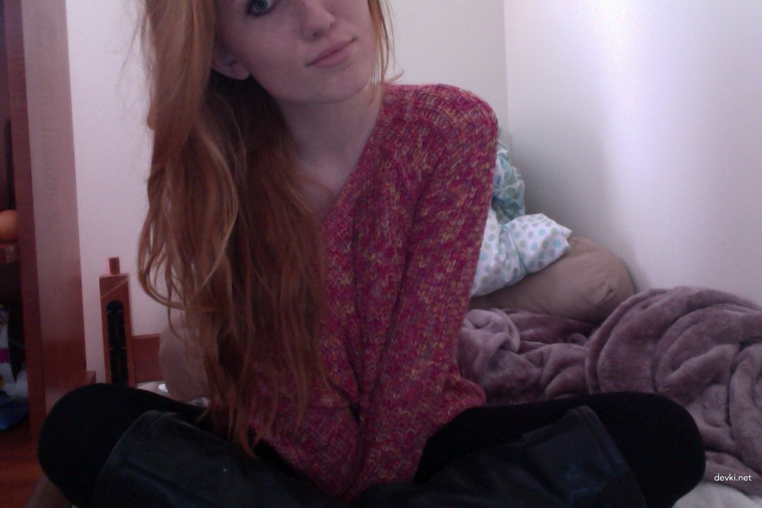 Fiery Slutty Redhead Amateur Girl in Explicit Porn Photos