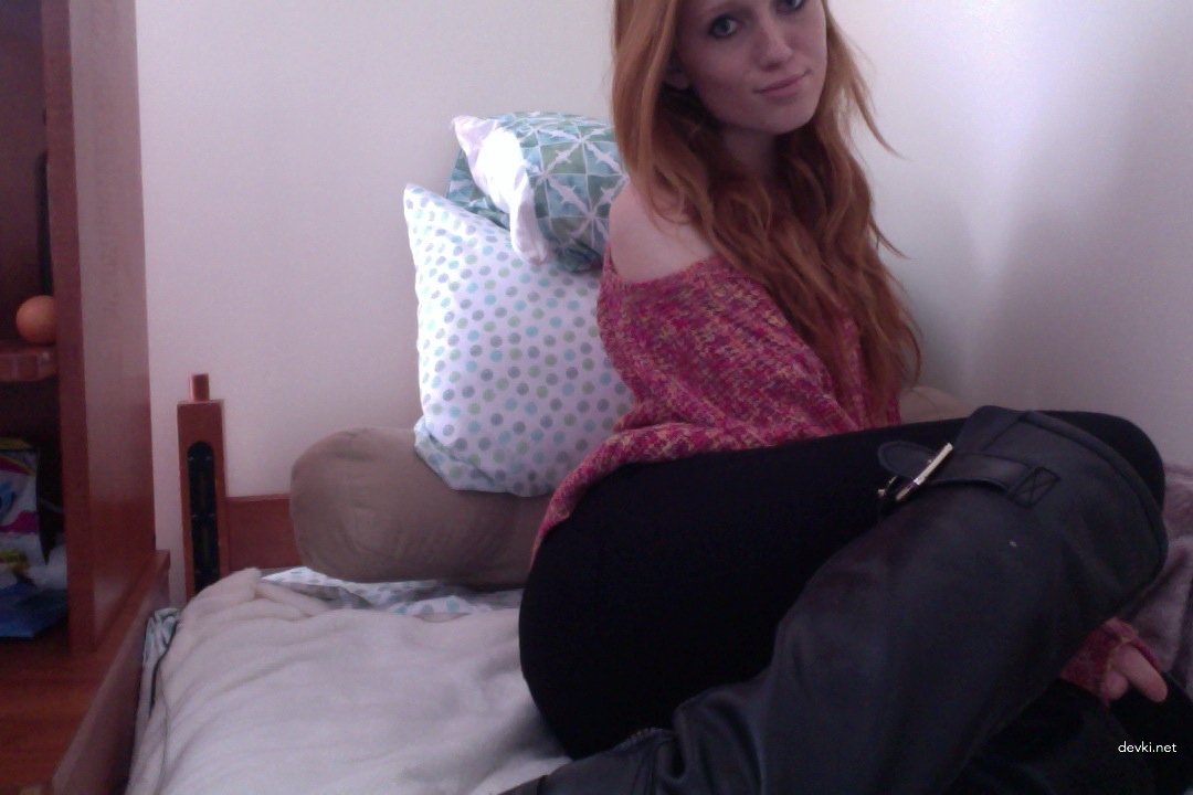 Fiery Slutty Redhead Amateur Girl in Explicit Porn Photos