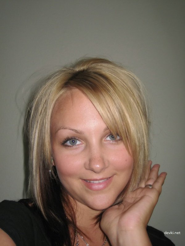 Attractive Girl Masturbates - Explicit Amateur Porn Photo