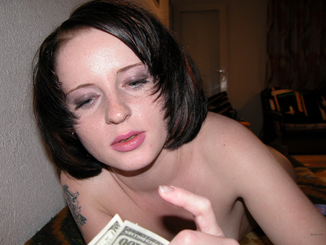 Amateur Prostitutes XXX Photos: Uncensored Homemade Porn