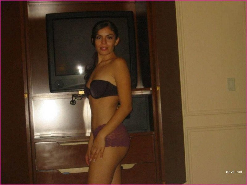 Hot Amateur Teen Gives Expert Blowjob - Girl Sucking Dick Well