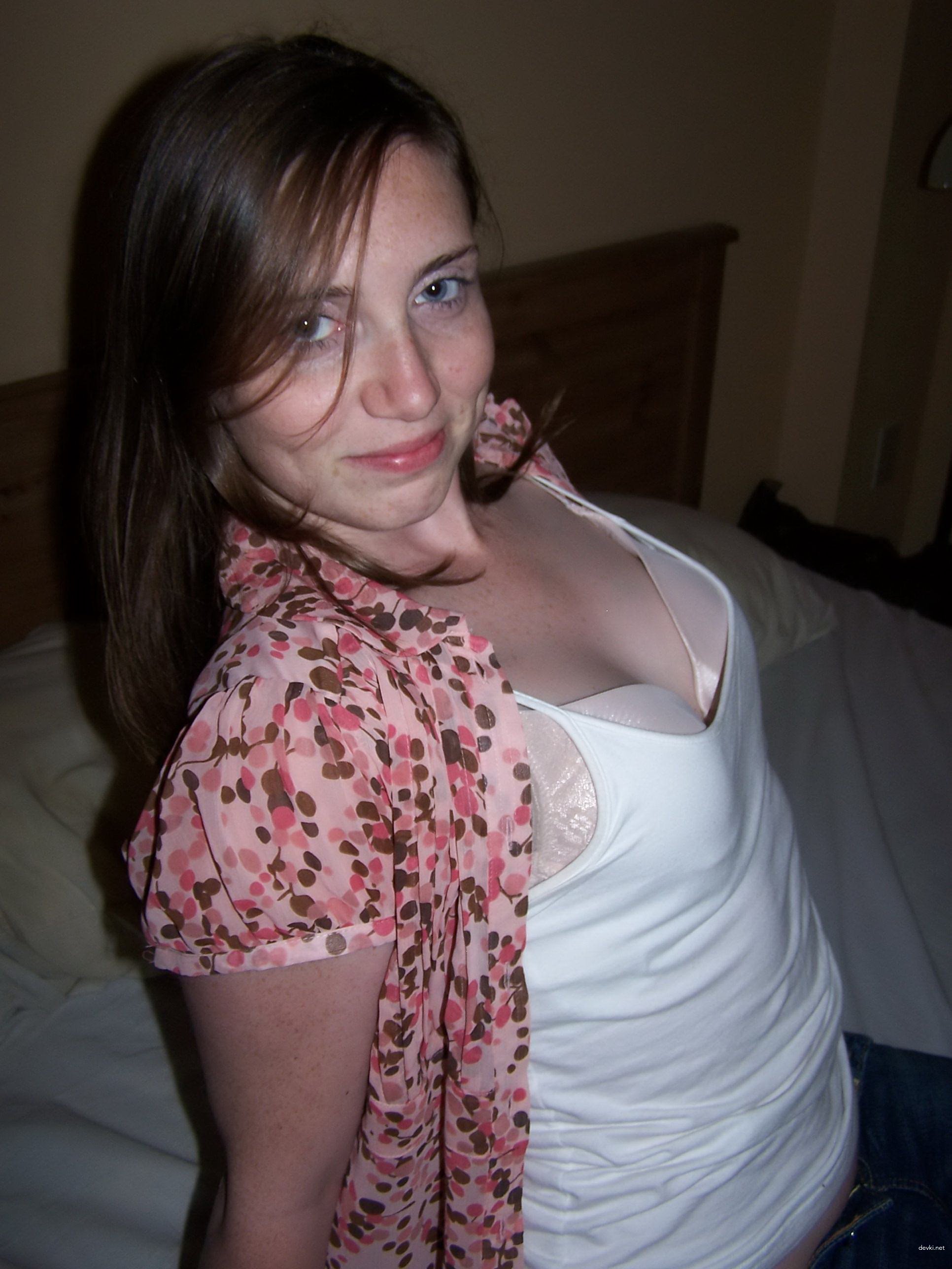 Hot Homemade Sex with Cutie - Explicit Amateur Porn Photos