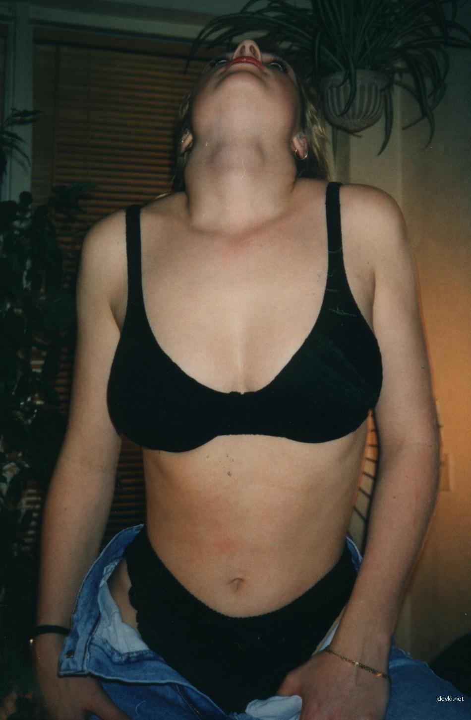 Hot Young Amateur Teen Fucks Hard - Explicit Homemade Porn