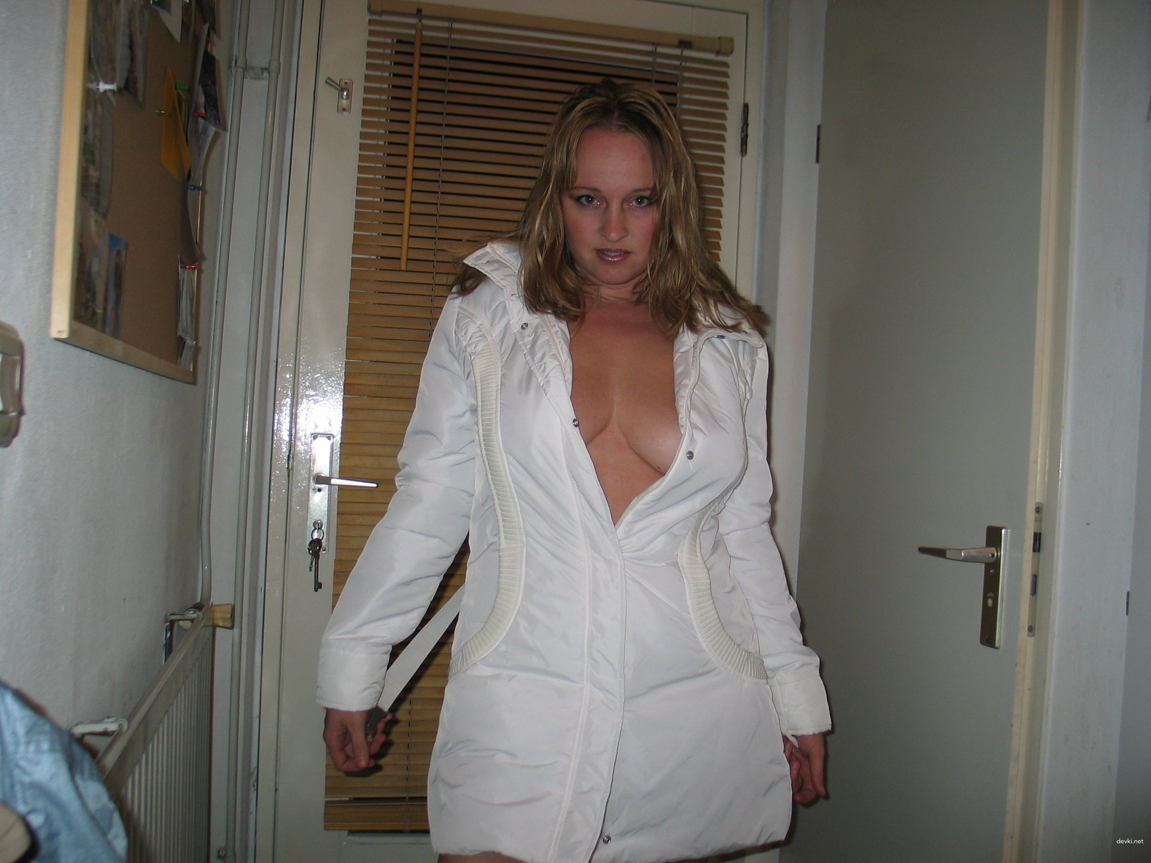 Hot Young Amateur Teen Fucks Hard - Explicit Homemade Porn