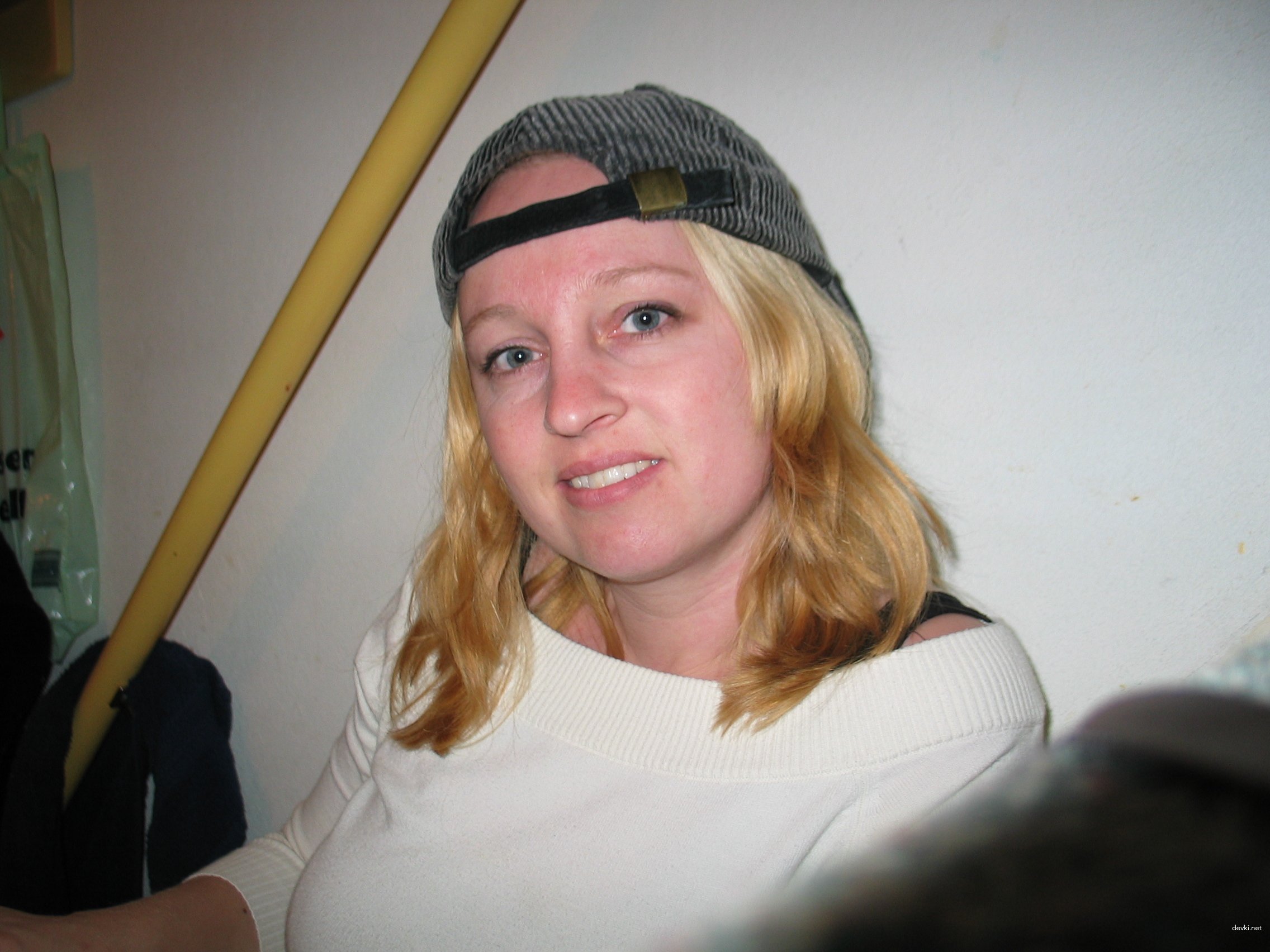 Hot Young Amateur Teen Fucks Hard - Explicit Homemade Porn