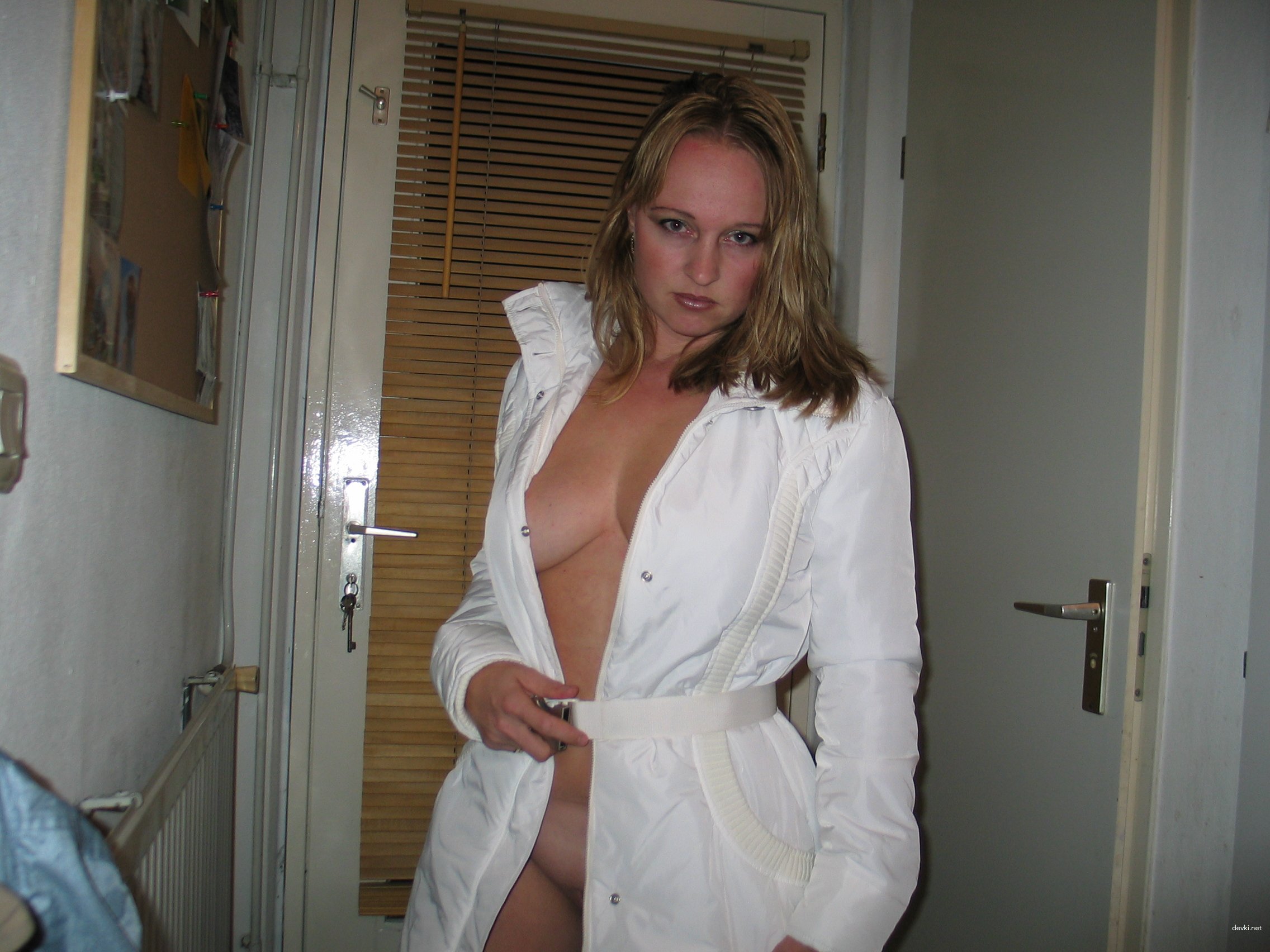 Hot Young Amateur Teen Fucks Hard - Explicit Homemade Porn