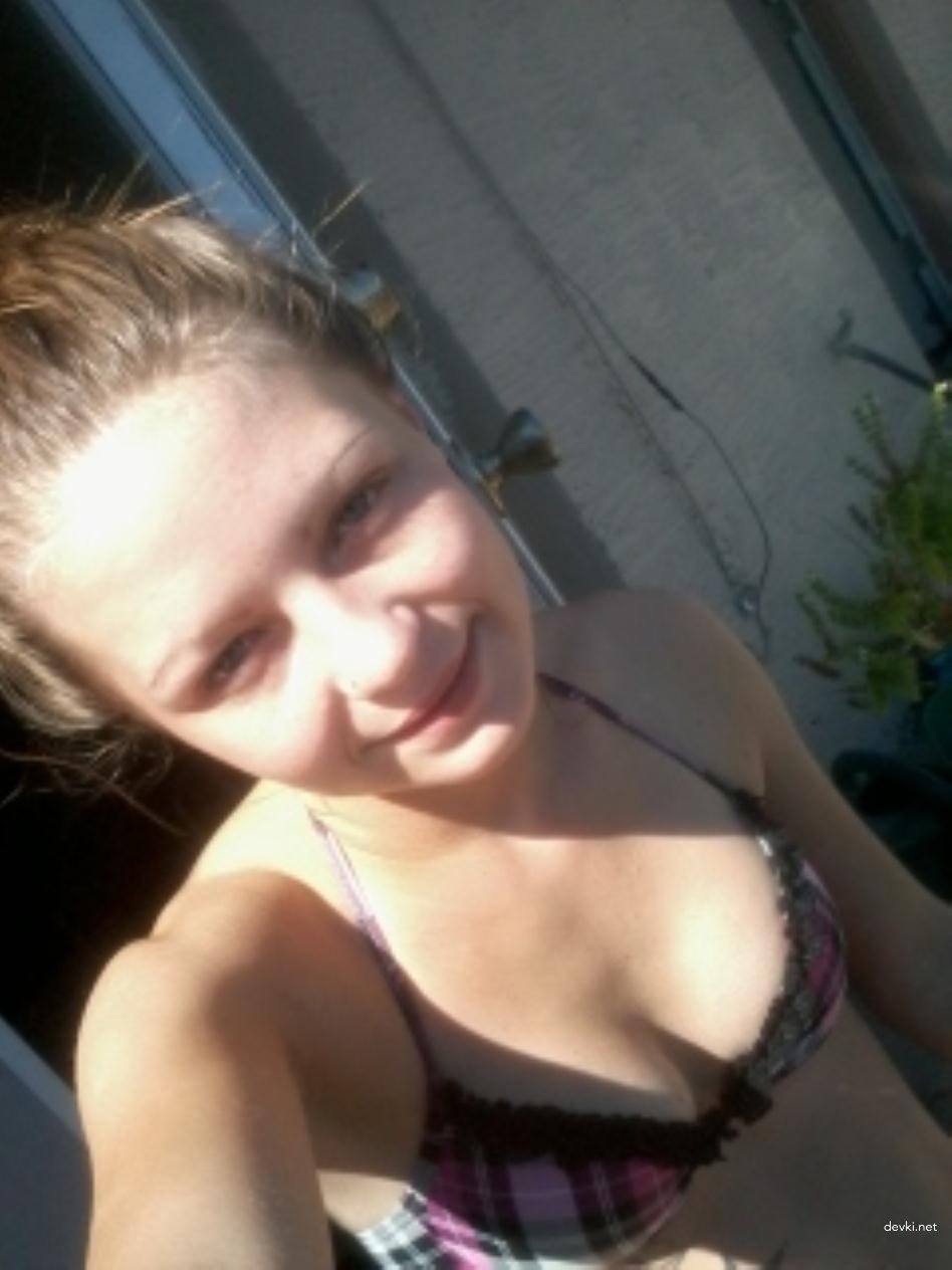 Explicit Amateur Girl Tattoo Sex Photos - Hot and Naughty XXX Pics