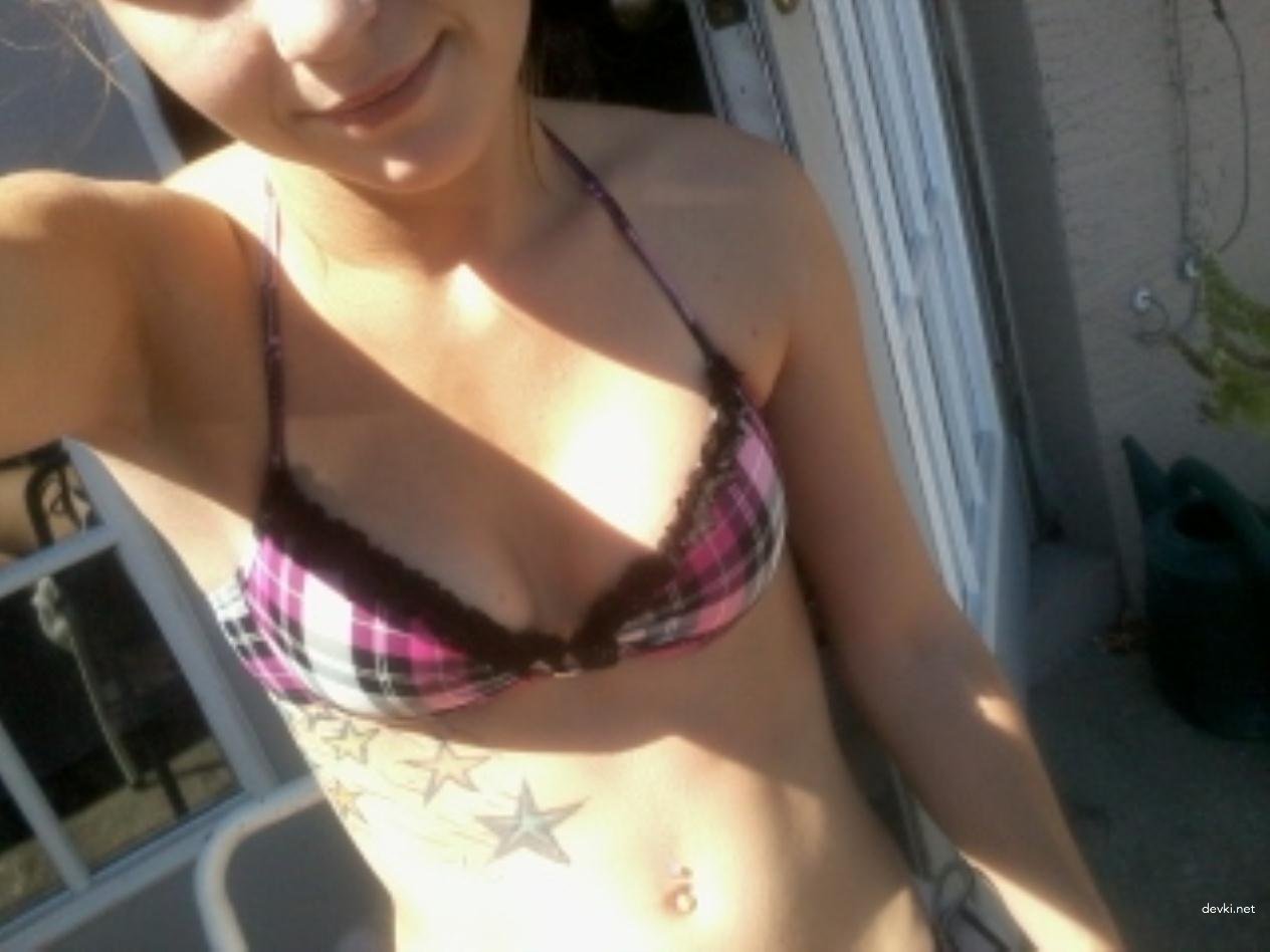 Explicit Amateur Girl Tattoo Sex Photos - Hot and Naughty XXX Pics