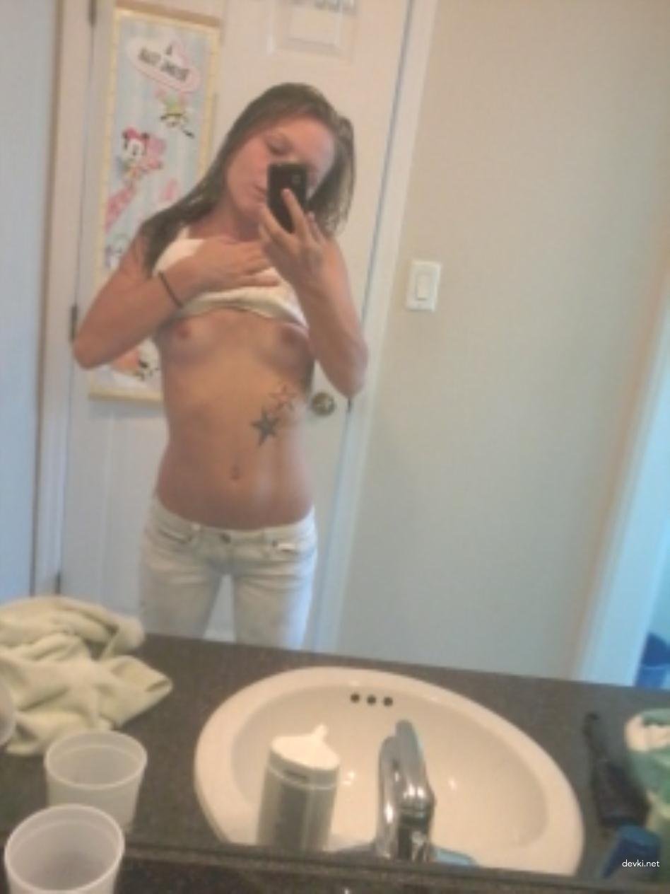 Explicit Amateur Girl Tattoo Sex Photos - Hot and Naughty XXX Pics