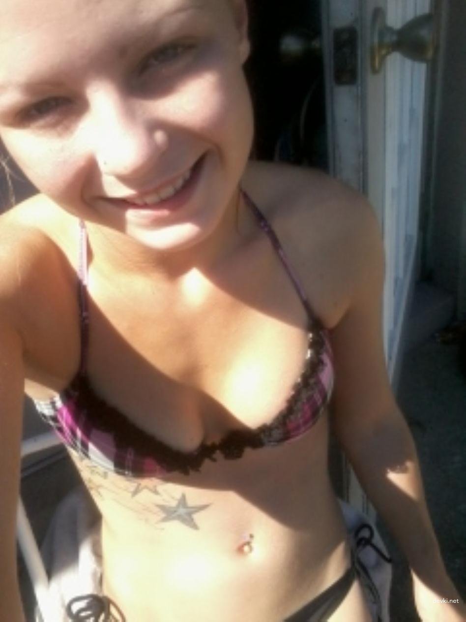 Explicit Amateur Girl Tattoo Sex Photos - Hot and Naughty XXX Pics