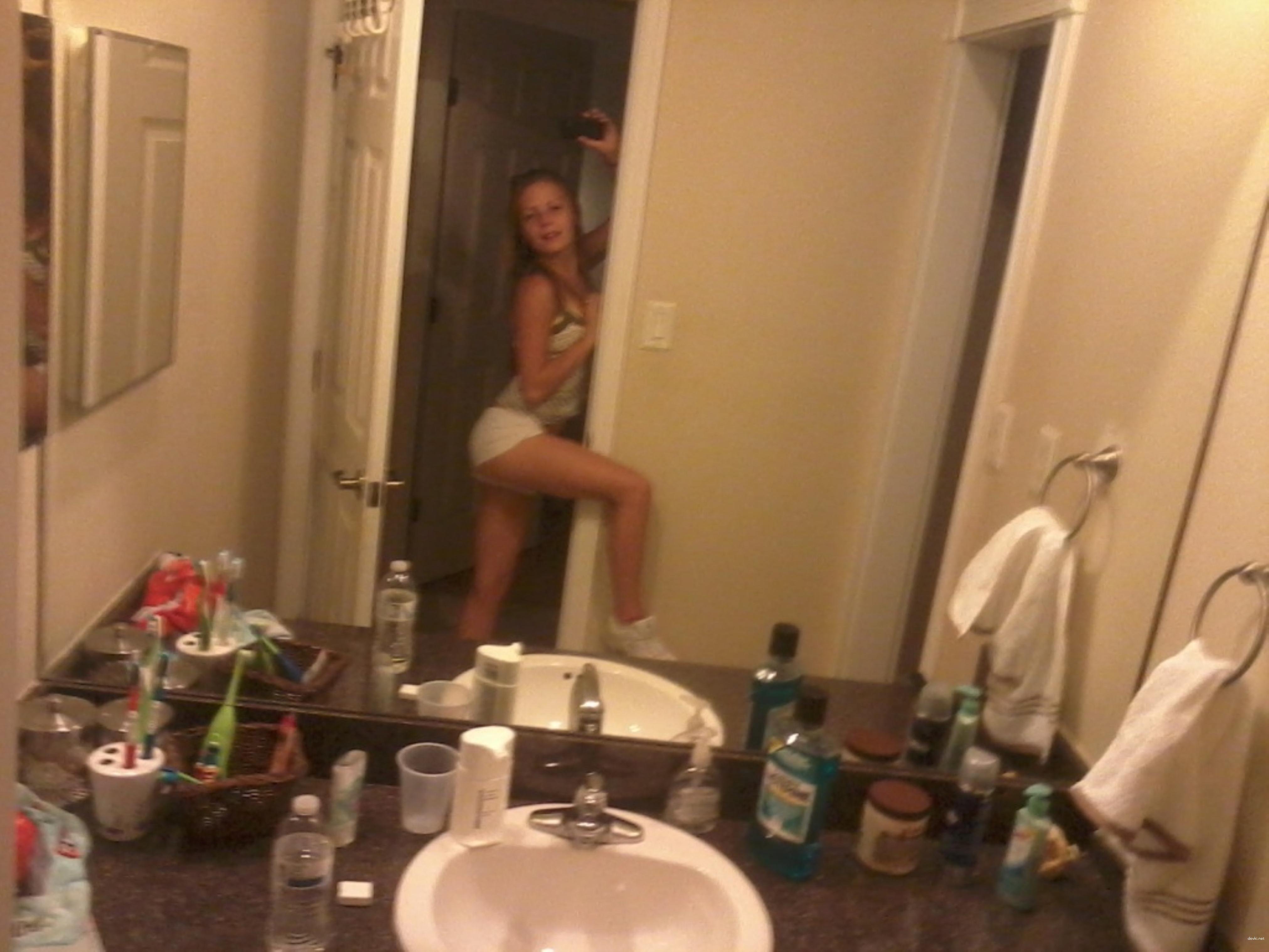 Explicit Amateur Girl Tattoo Sex Photos - Hot and Naughty XXX Pics