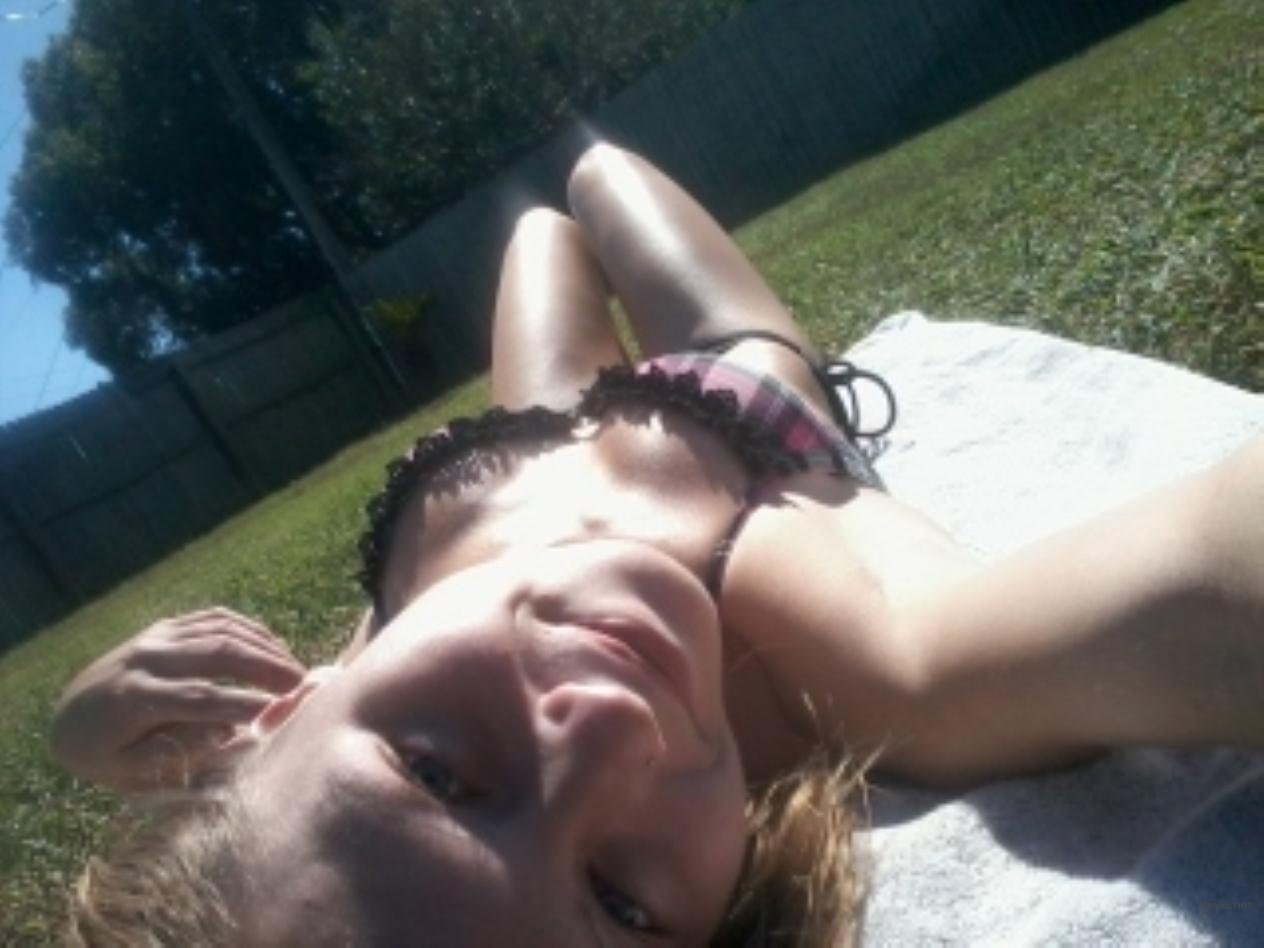 Explicit Amateur Girl Tattoo Sex Photos - Hot and Naughty XXX Pics