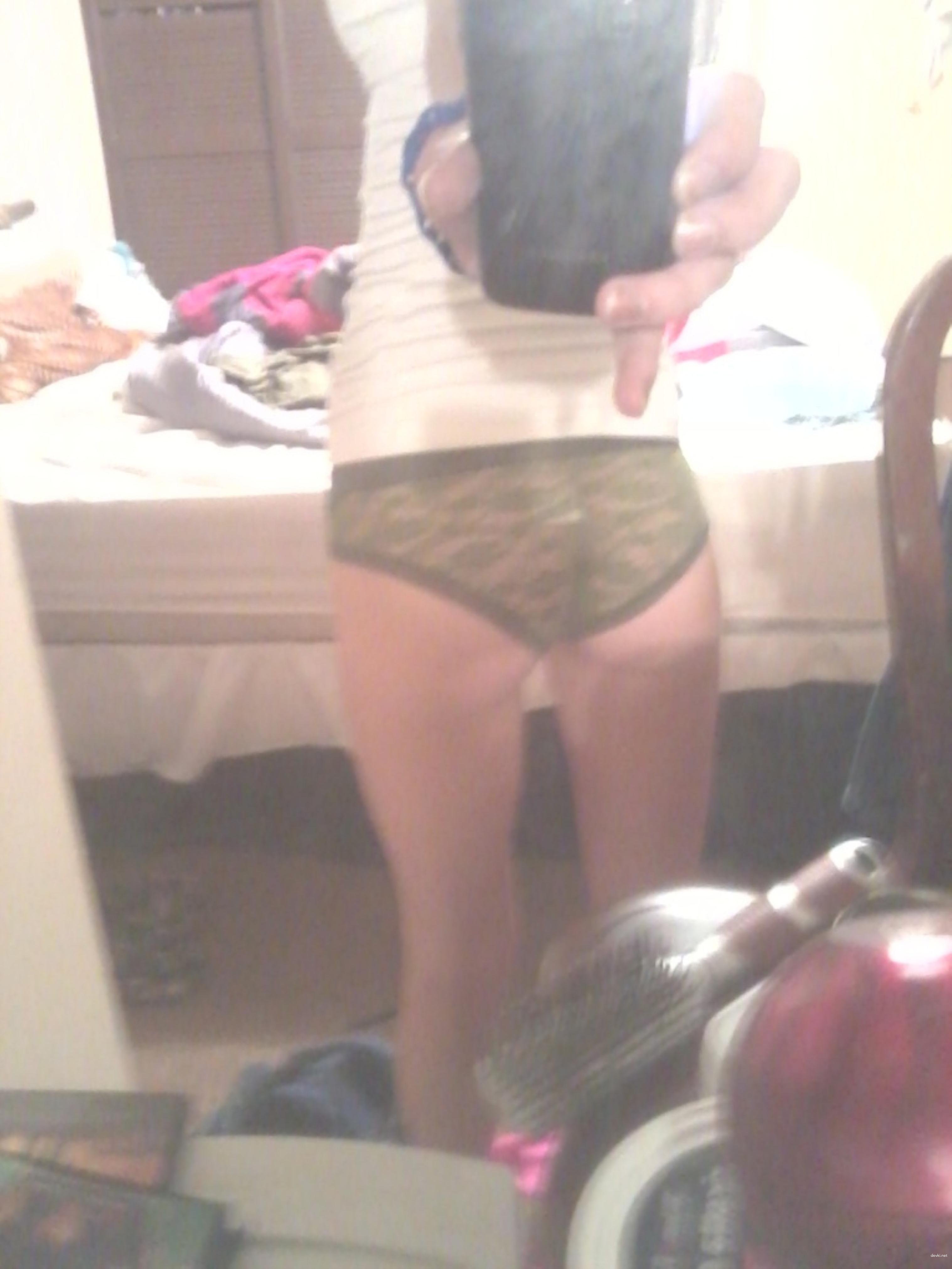 Explicit Amateur Girl Tattoo Sex Photos - Hot and Naughty XXX Pics