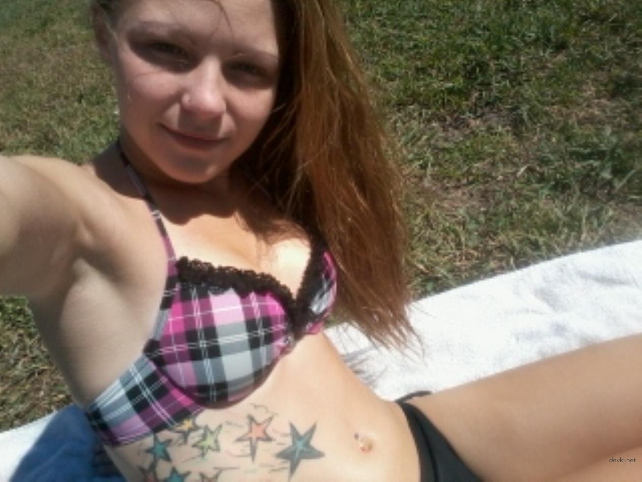 Explicit Amateur Girl Tattoo Sex Photos - Hot and Naughty XXX Pics