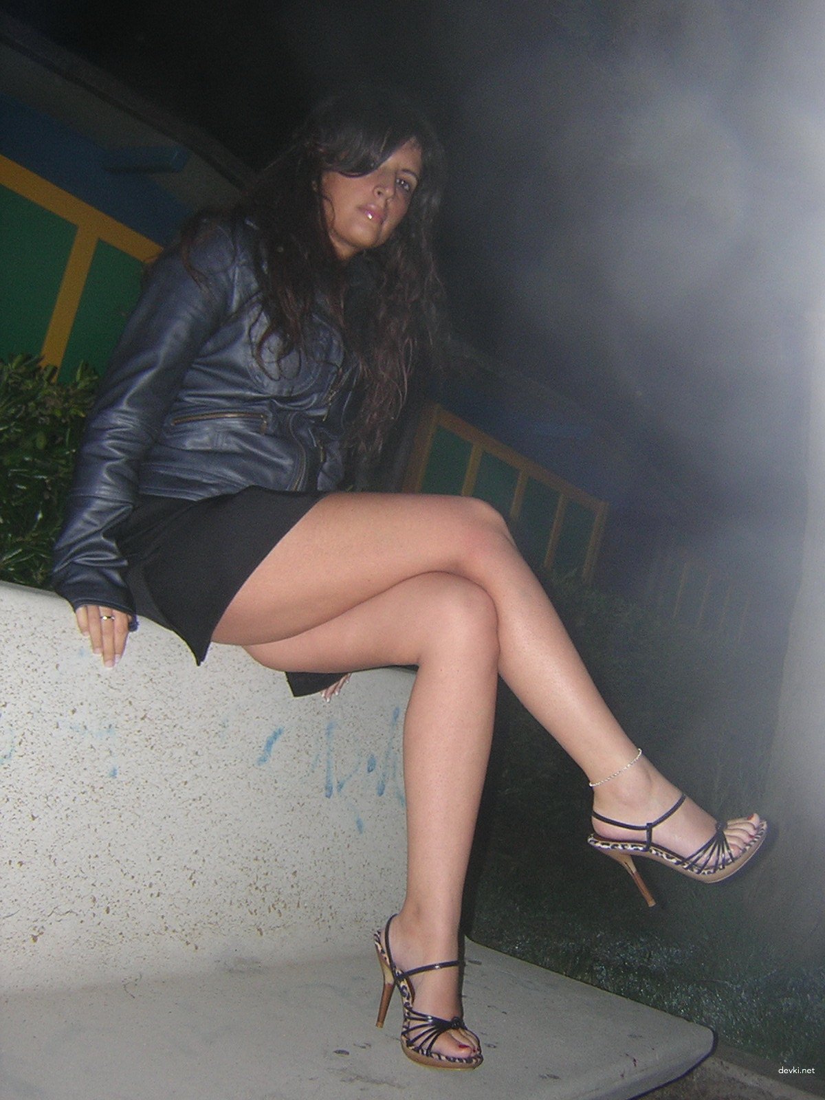 Brunette Sucking Cock and Getting Fucked - Amateur Porn Gallery