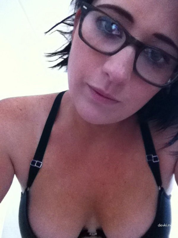 Pregnant Amateur Masturbates Pussy - Explicit Solo Porn Photo