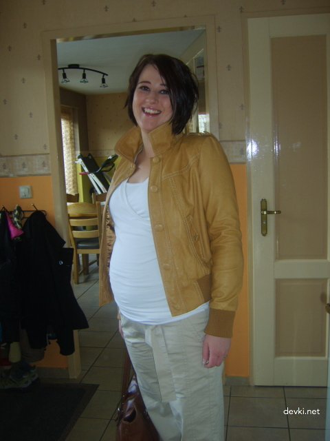 Pregnant Amateur Masturbates Pussy - Explicit Solo Porn Photo