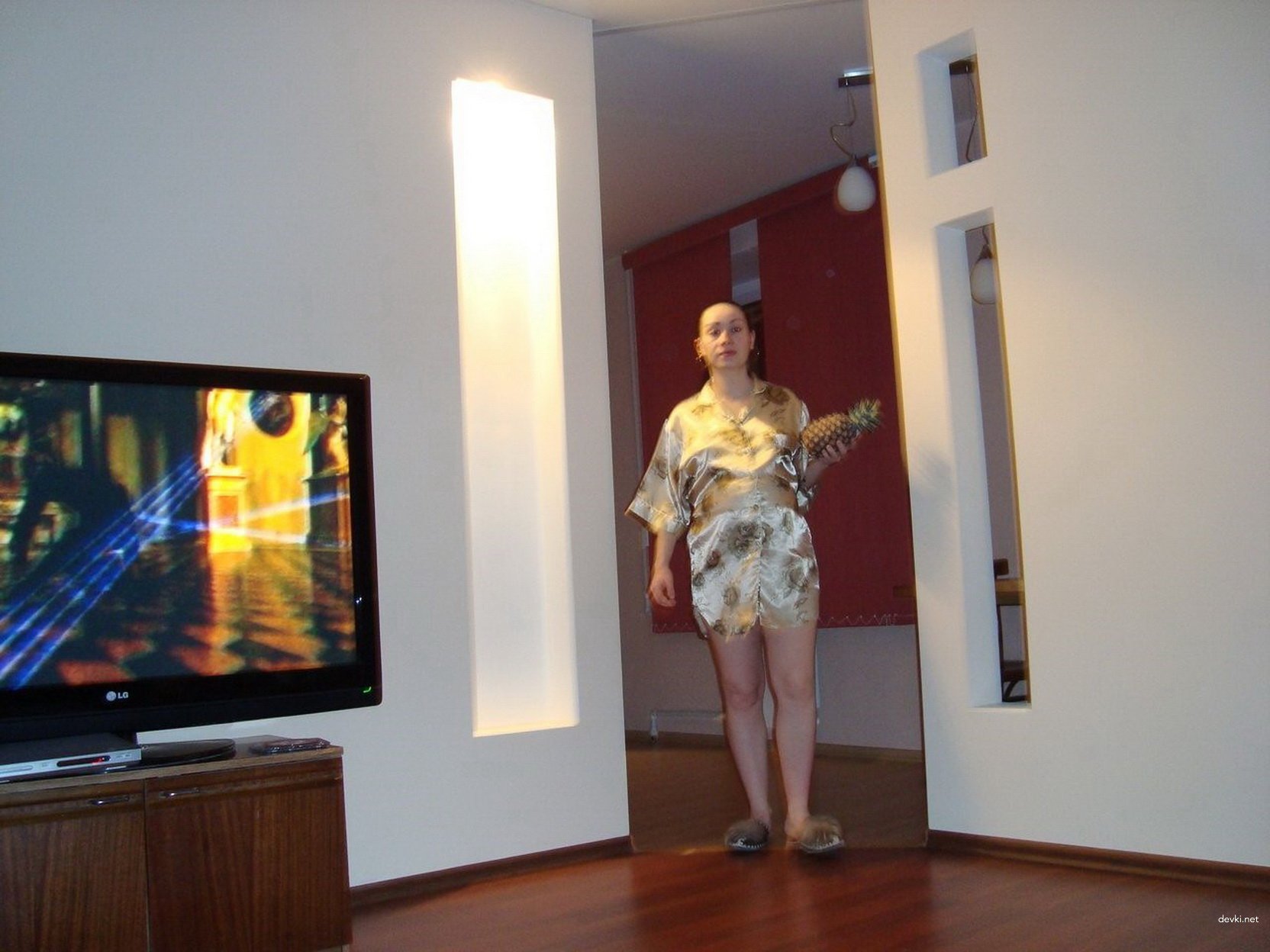 Pregnant Girl Masturbates - Explicit Amateur Porn Photo