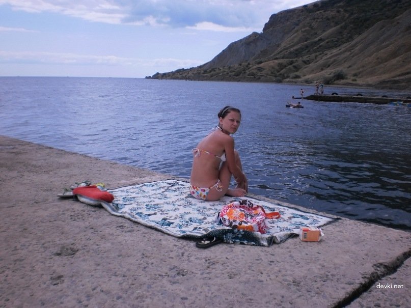 Beautiful Girl Sucking Cock - Explicit Amateur Porn Photo