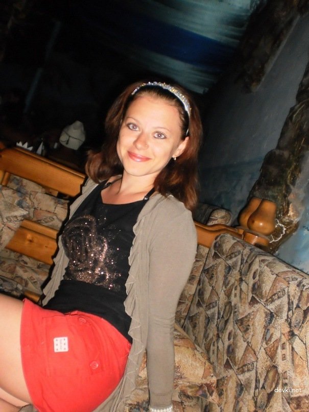 Beautiful Girl Sucking Cock - Explicit Amateur Porn Photo