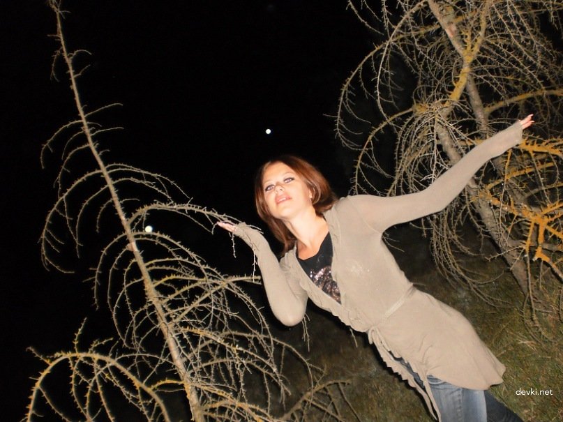 Beautiful Girl Sucking Cock - Explicit Amateur Porn Photo