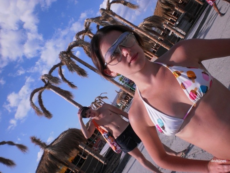 Beautiful Girl Sucking Cock - Explicit Amateur Porn Photo