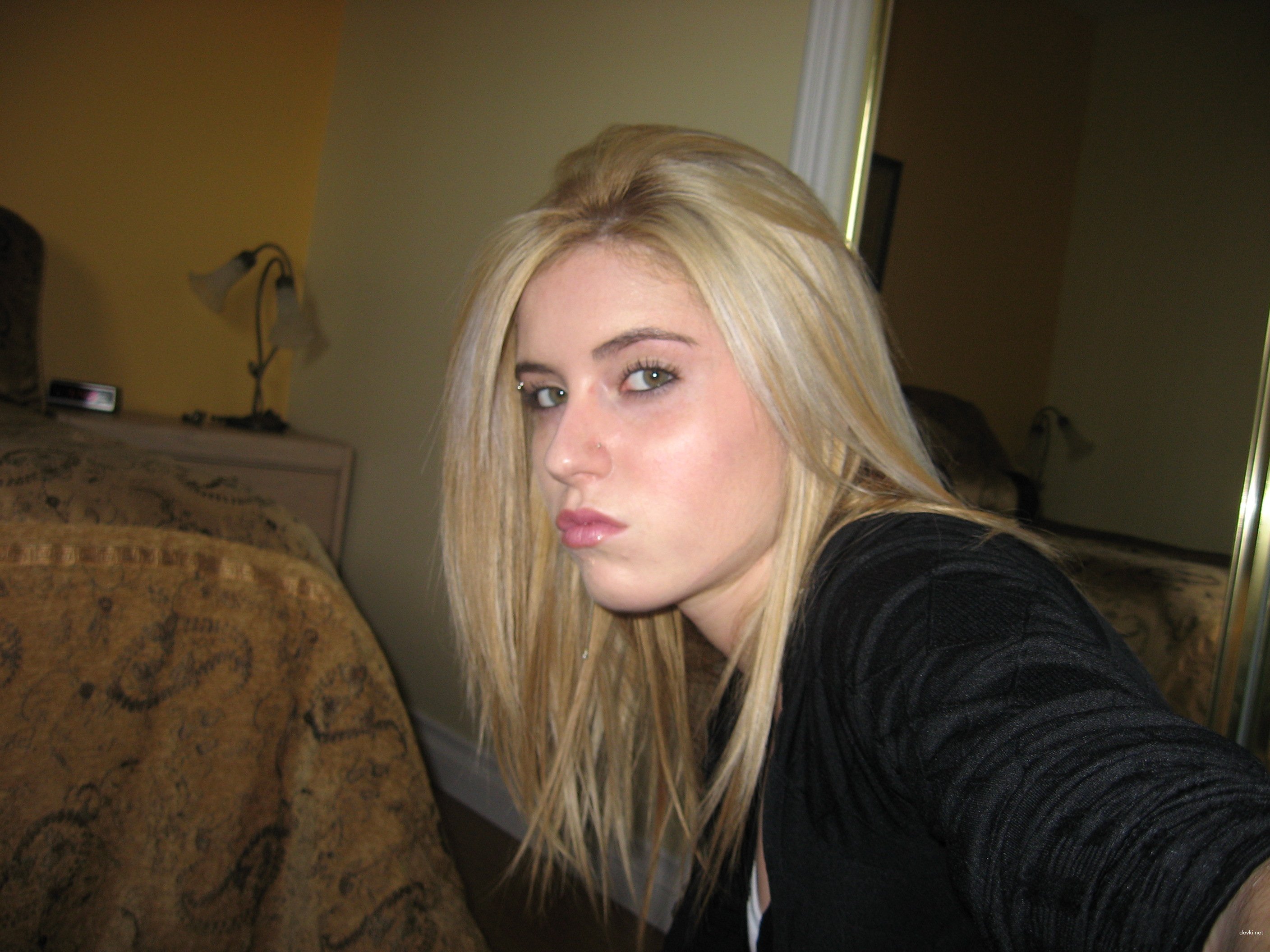 Blonde Babe Sucking Cock - Explicit Amateur Porn Pic