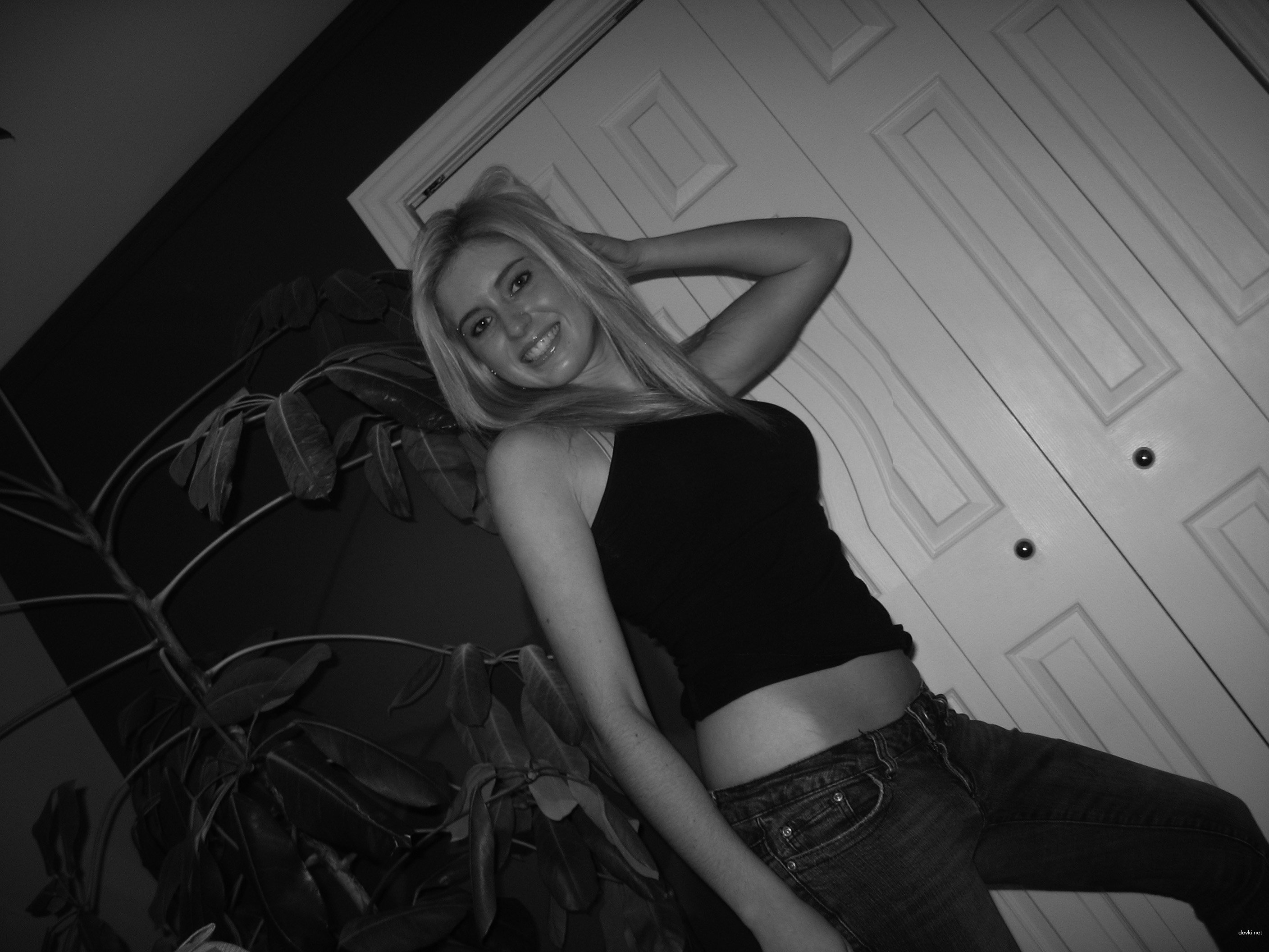 Blonde Babe Sucking Cock - Explicit Amateur Porn Pic