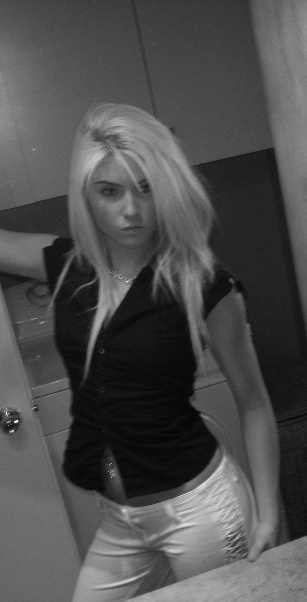 Blonde Babe Sucking Cock - Explicit Amateur Porn Pic