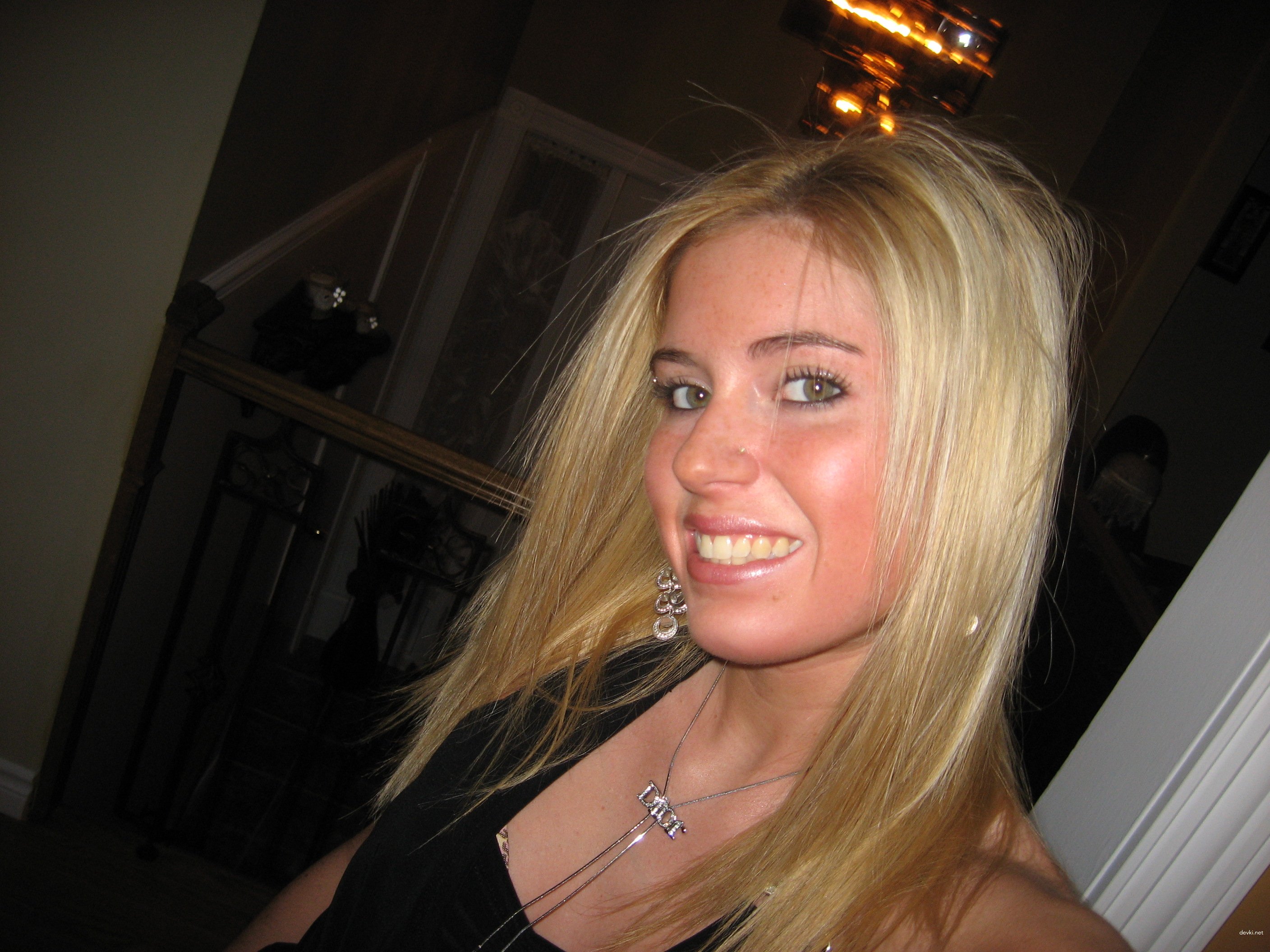 Blonde Babe Sucking Cock - Explicit Amateur Porn Pic