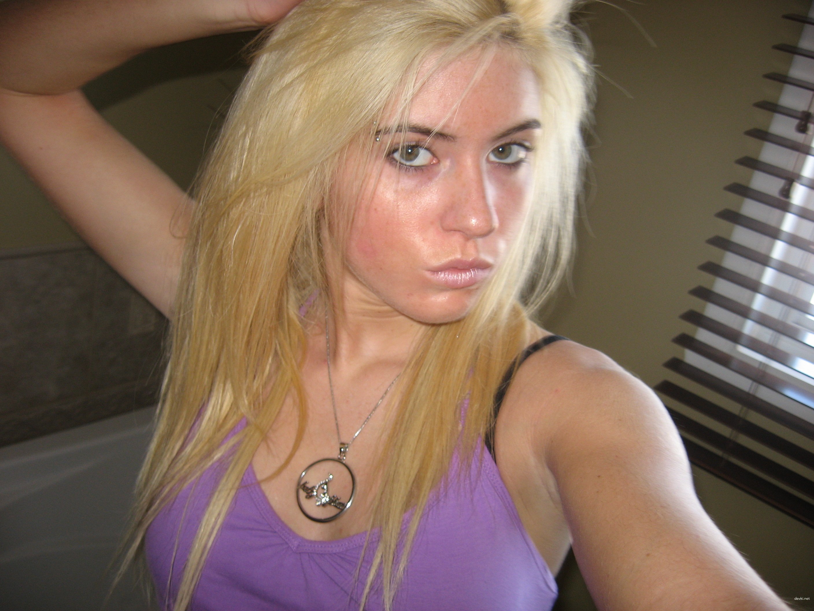 Blonde Babe Sucking Cock - Explicit Amateur Porn Pic