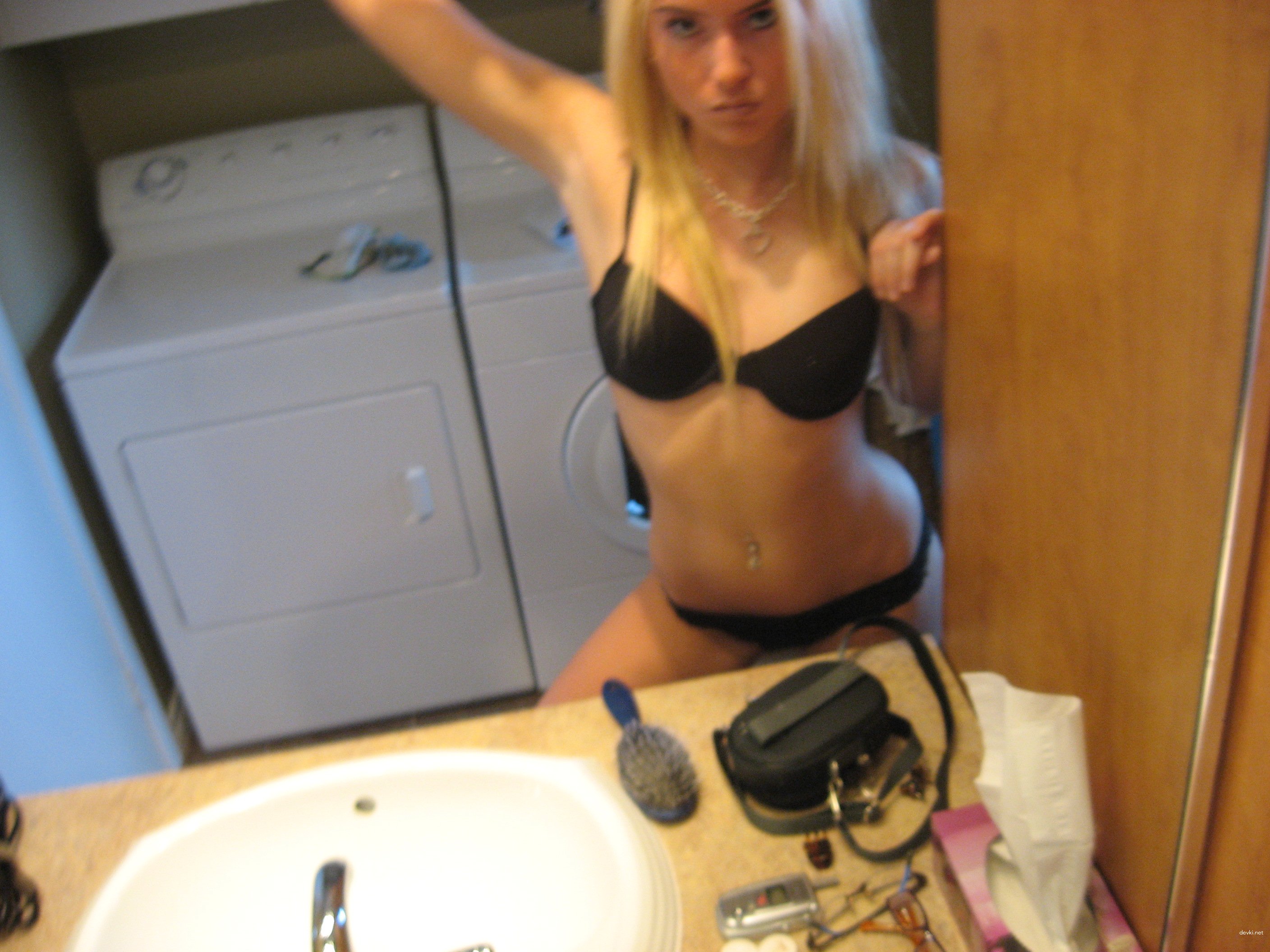 Blonde Babe Sucking Cock - Explicit Amateur Porn Pic