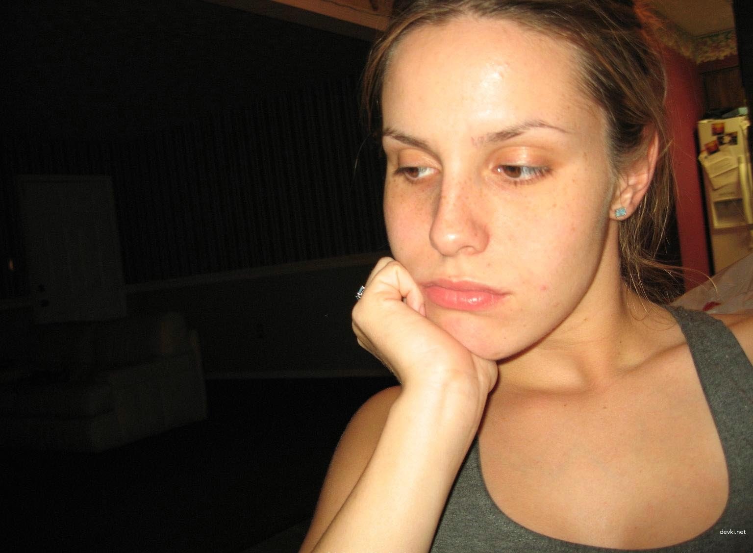 Hot Naked American Amateur Exposed in Explicit Porn Photos