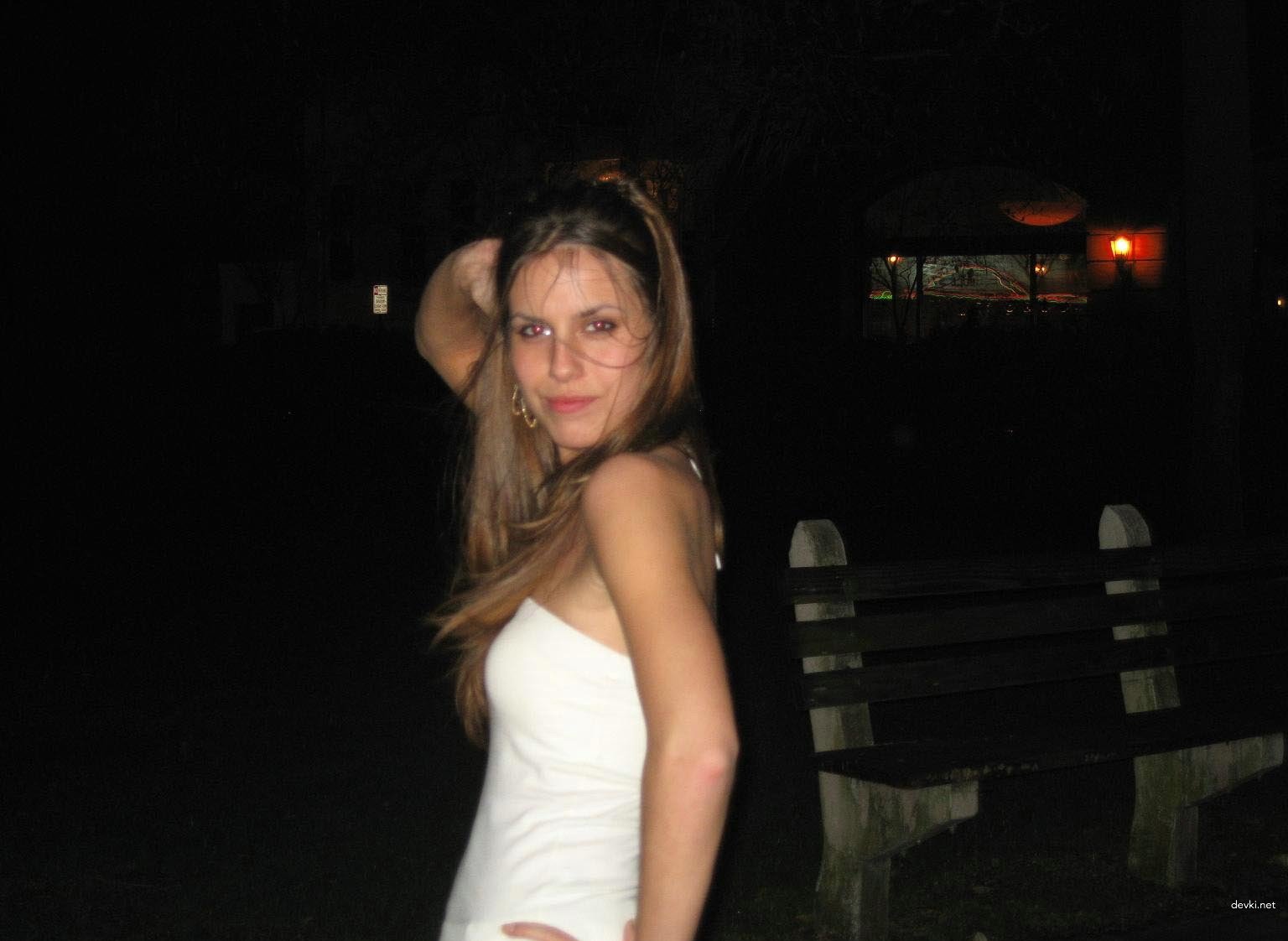 Hot Naked American Amateur Exposed in Explicit Porn Photos