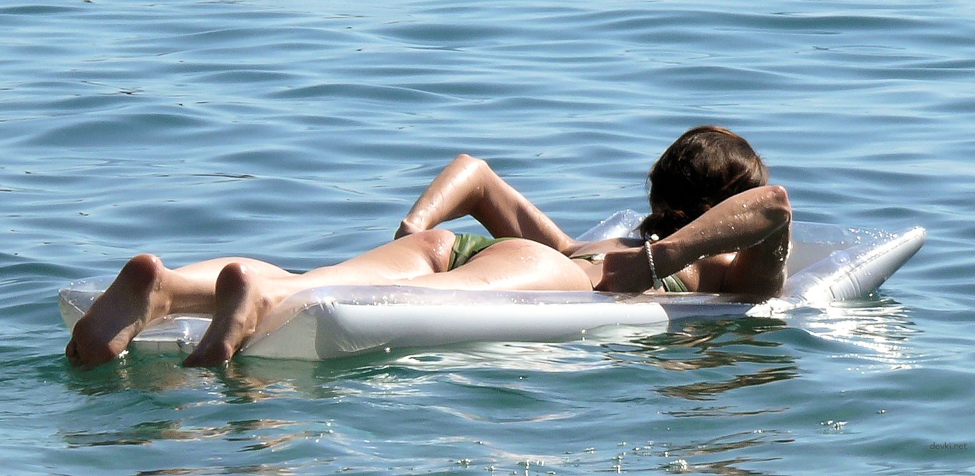 Private Homemade Porn Pics: Explicit Amateur XXX Photos