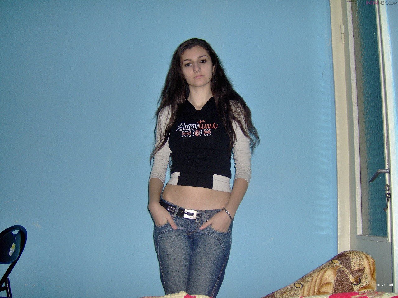Naked Caucasian Girl Amateur Photo - Explicit Nude Russian Teen Model