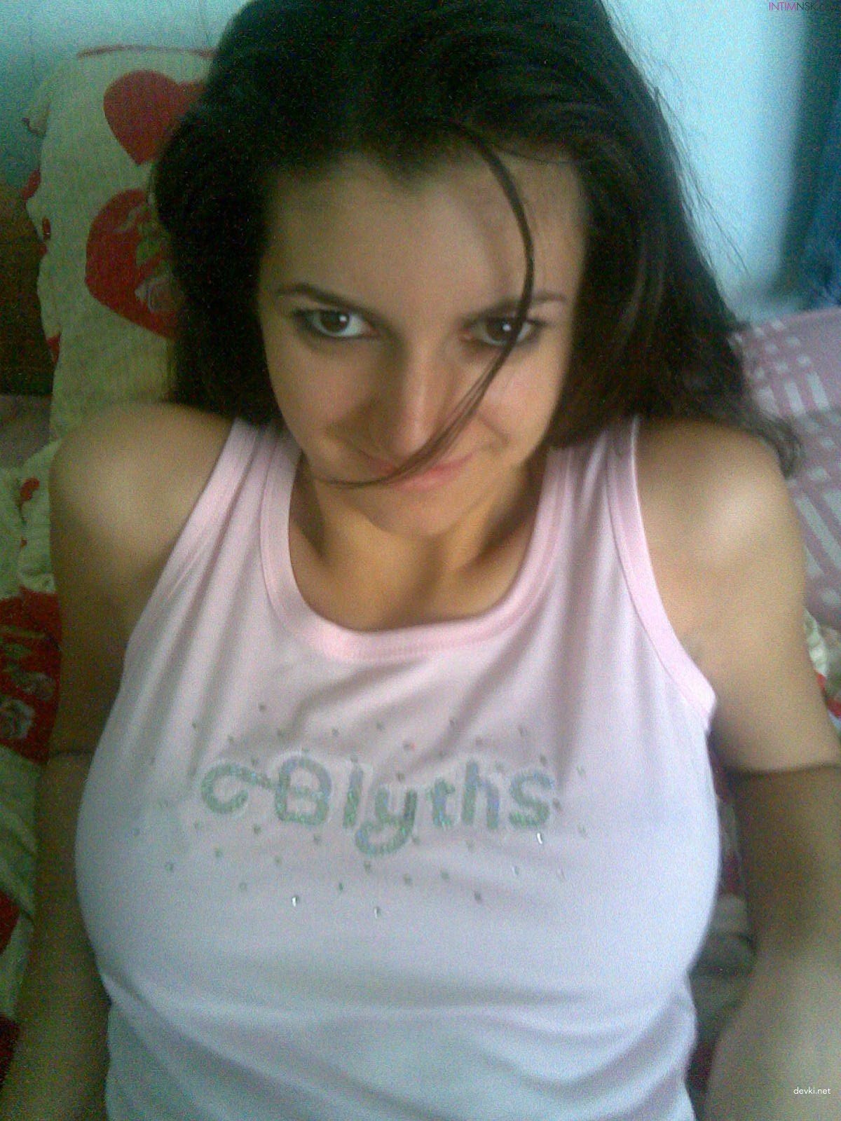 Naked Caucasian Girl Amateur Photo - Explicit Nude Russian Teen Model