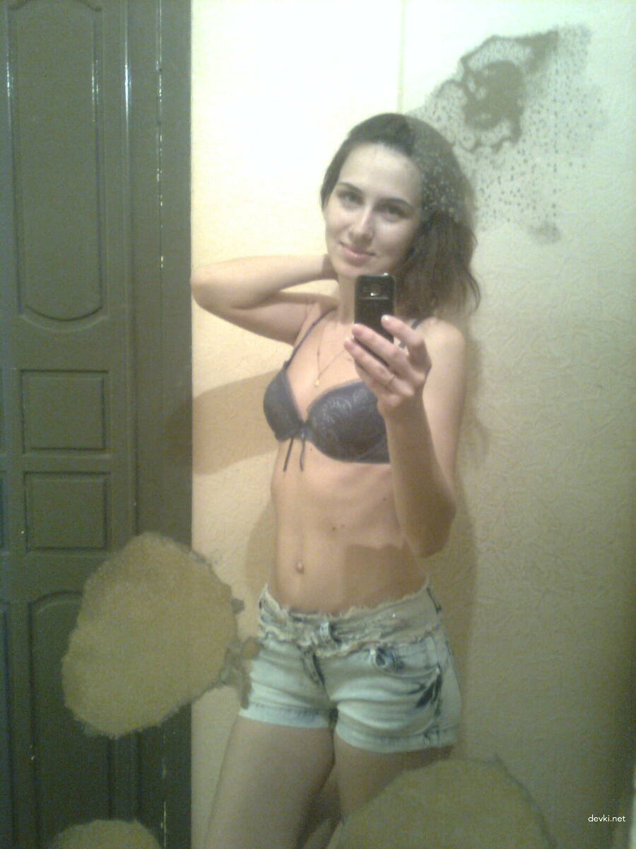 Naked Woman Masturbating Pussy - Amateur Porn Photo Explicit Content