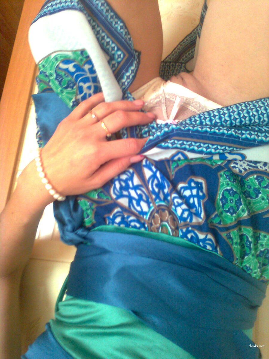 Naked Woman Masturbating Pussy - Amateur Porn Photo Explicit Content