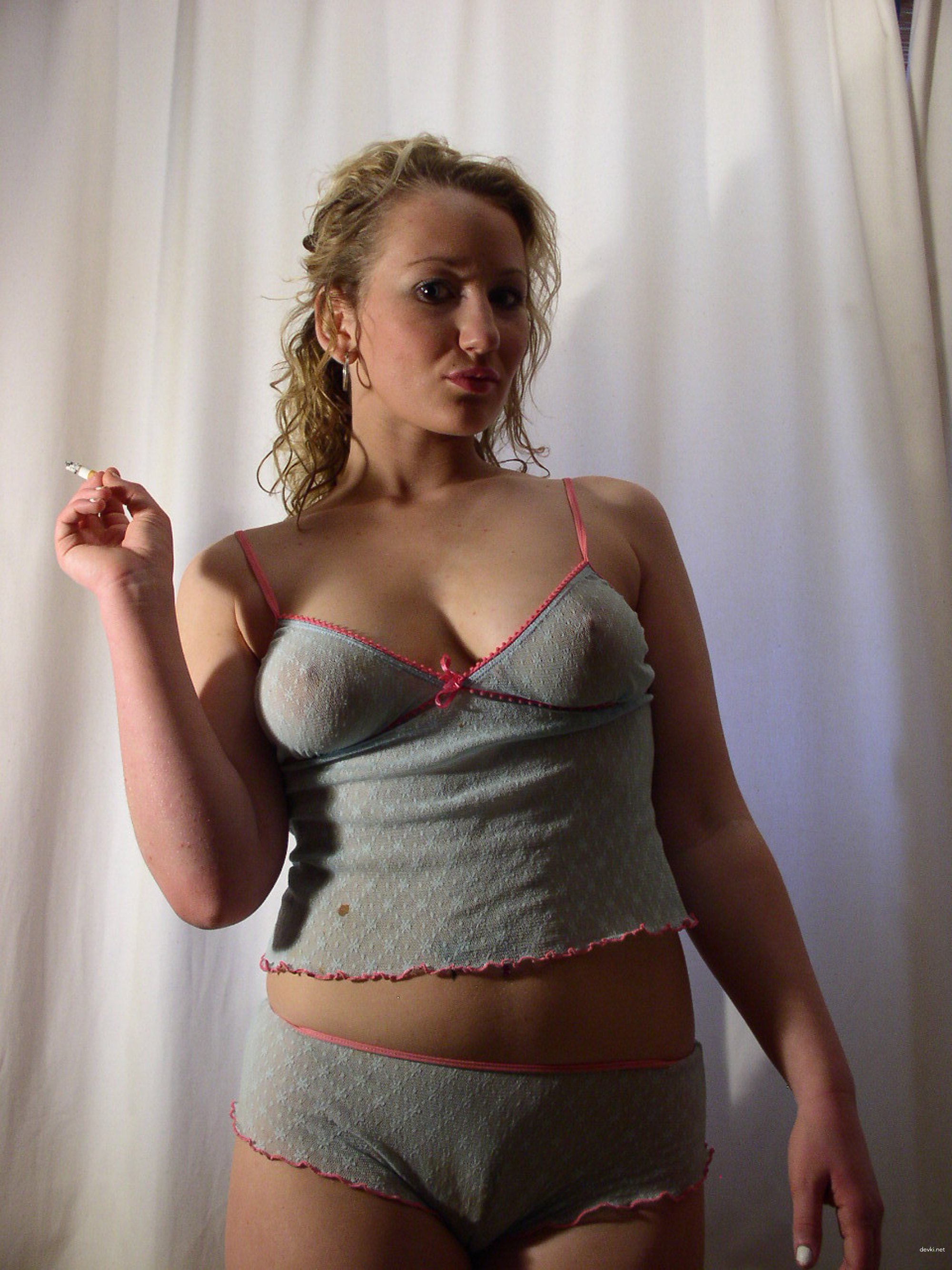 Explicit Naked Girl Photos: Amateur Teen Nude Pics