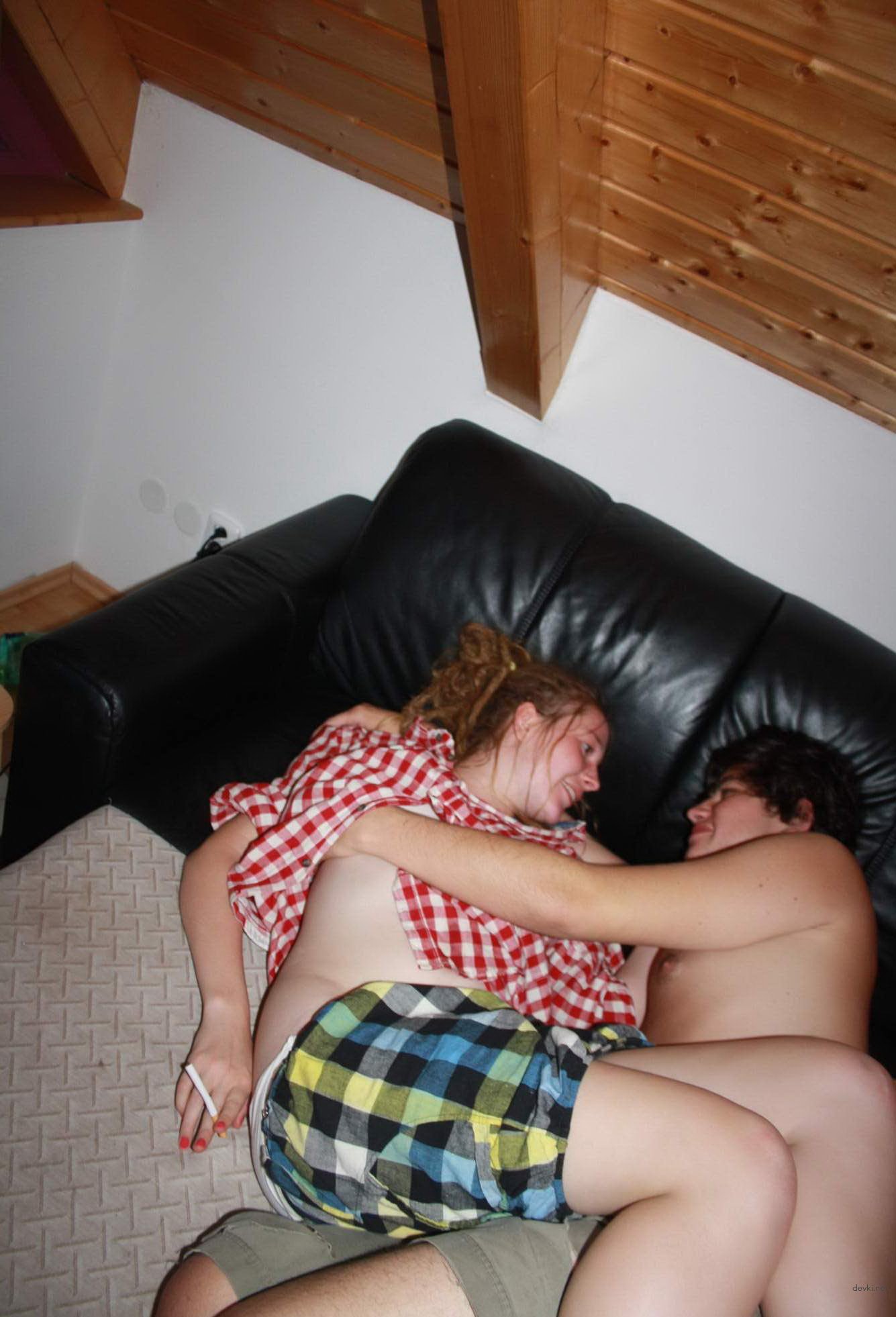 Wild Drunk Girls Party: Explicit Amateur Photos