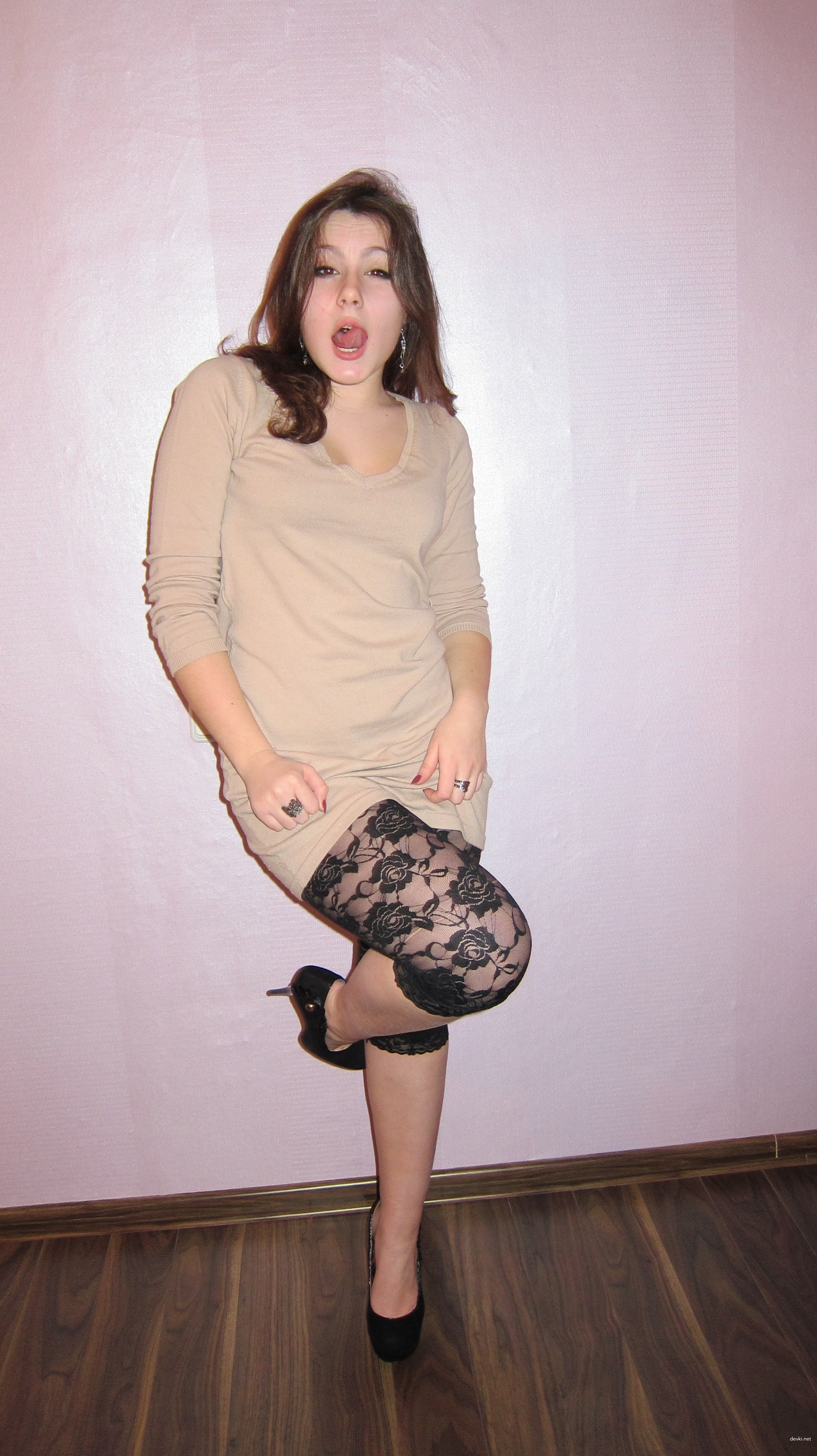 Private Russian Girl's Explicit Amateur Photo Shoot