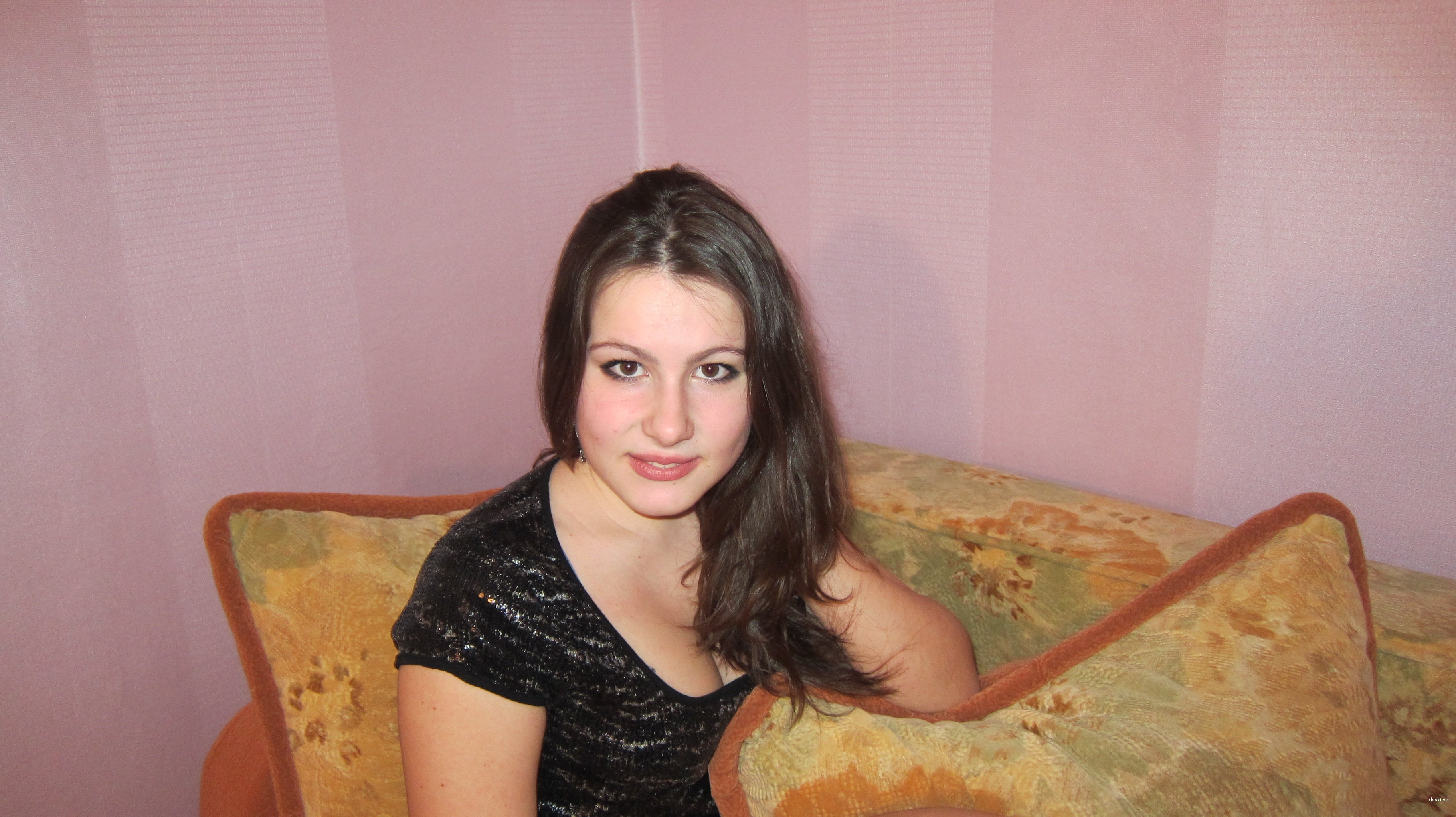 Private Russian Girl's Explicit Amateur Photo Shoot